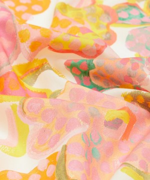 Liberty Fabrics - Fauvism Floral Tana Lawn™ Cotton image number 3