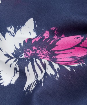 Liberty Fabrics - Klein Bloom Tana Lawn™ Cotton image number 3