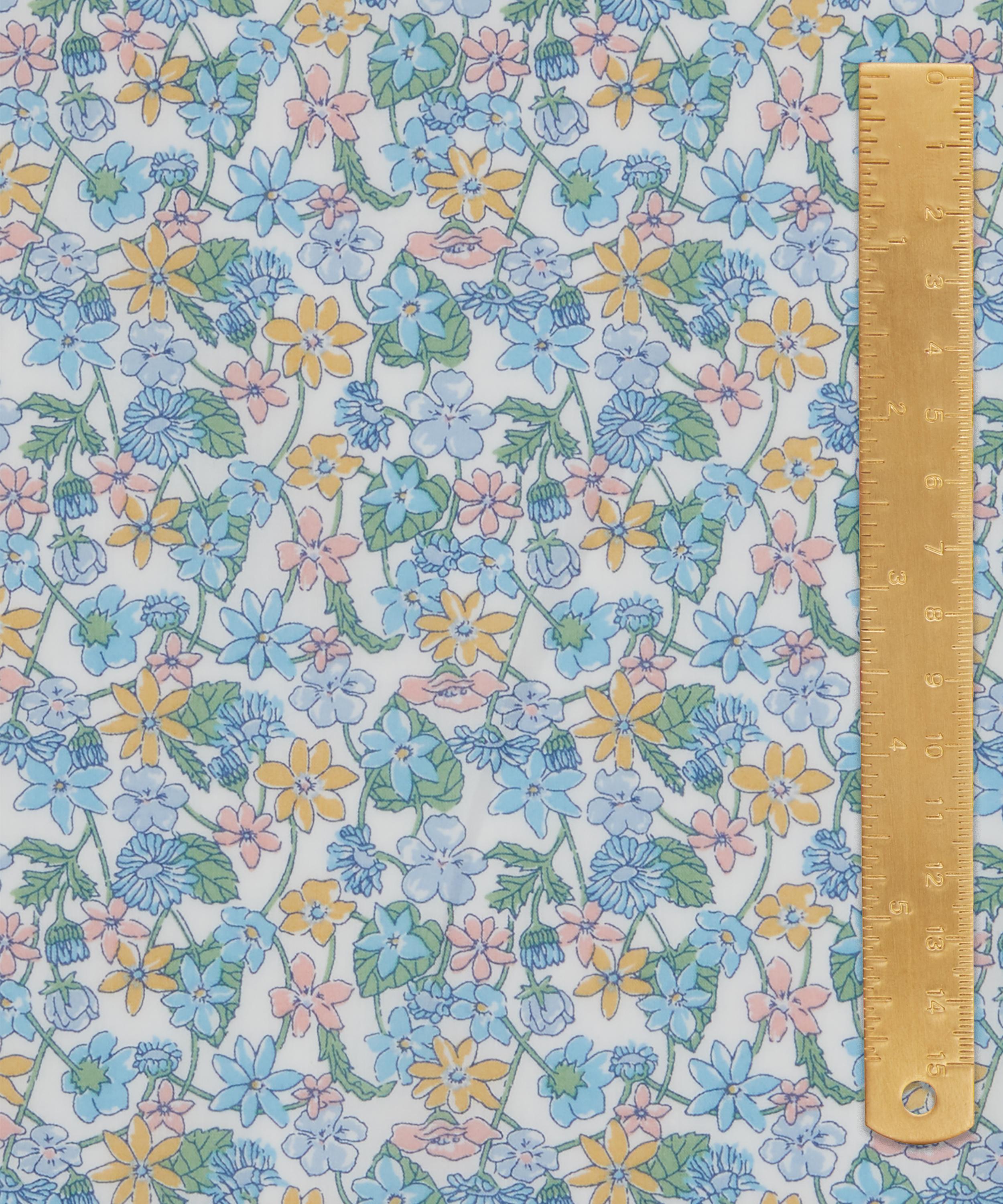 Liberty Fabrics - Carmella Daisy Tana Lawn™ Cotton image number 4
