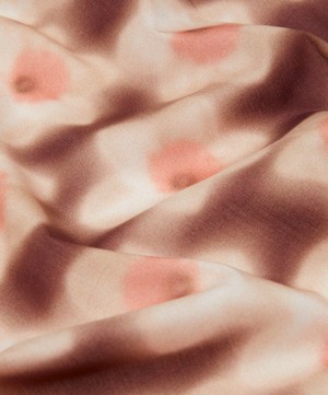 Liberty Fabrics - Daffodil Dream Tana Lawn™ Cotton image number 3