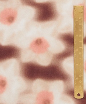 Liberty Fabrics - Daffodil Dream Tana Lawn™ Cotton image number 4