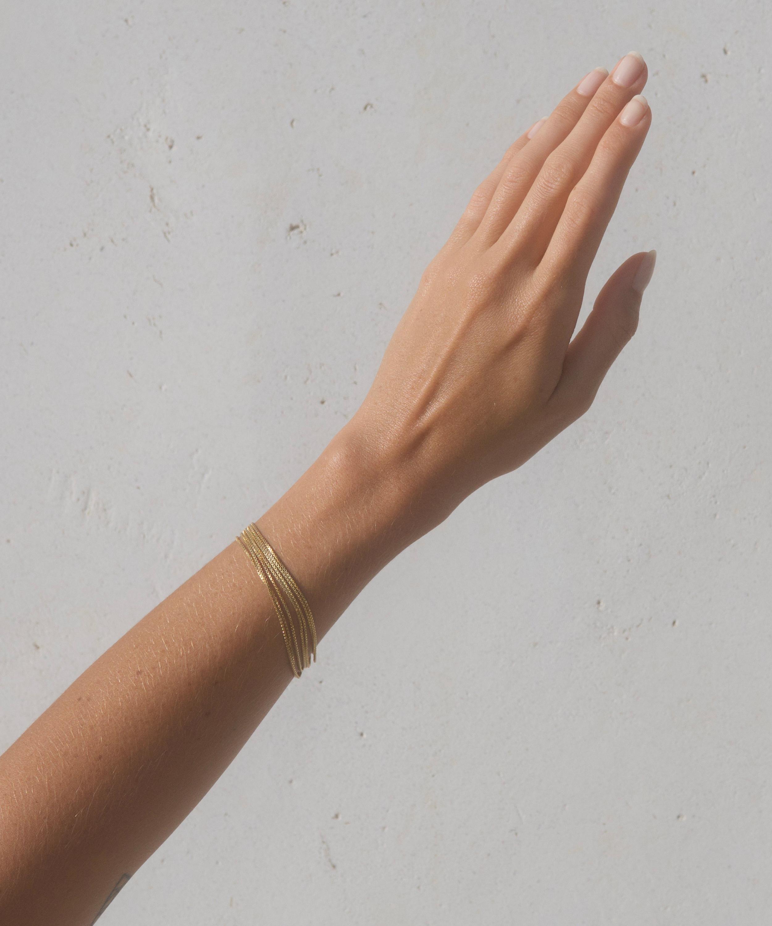 Maggoosh - Gold-Plated Currents Wide Chain Bracelet image number 1