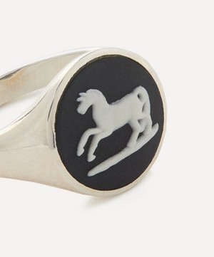 Ferian - Sterling Silver Wedgwood Prancing Horse Round Signet Ring image number 1