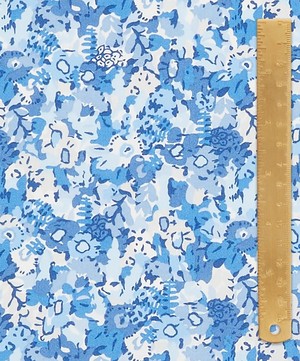 Liberty Fabrics - Meadow Haze Lasenby Quilting Cotton image number 4