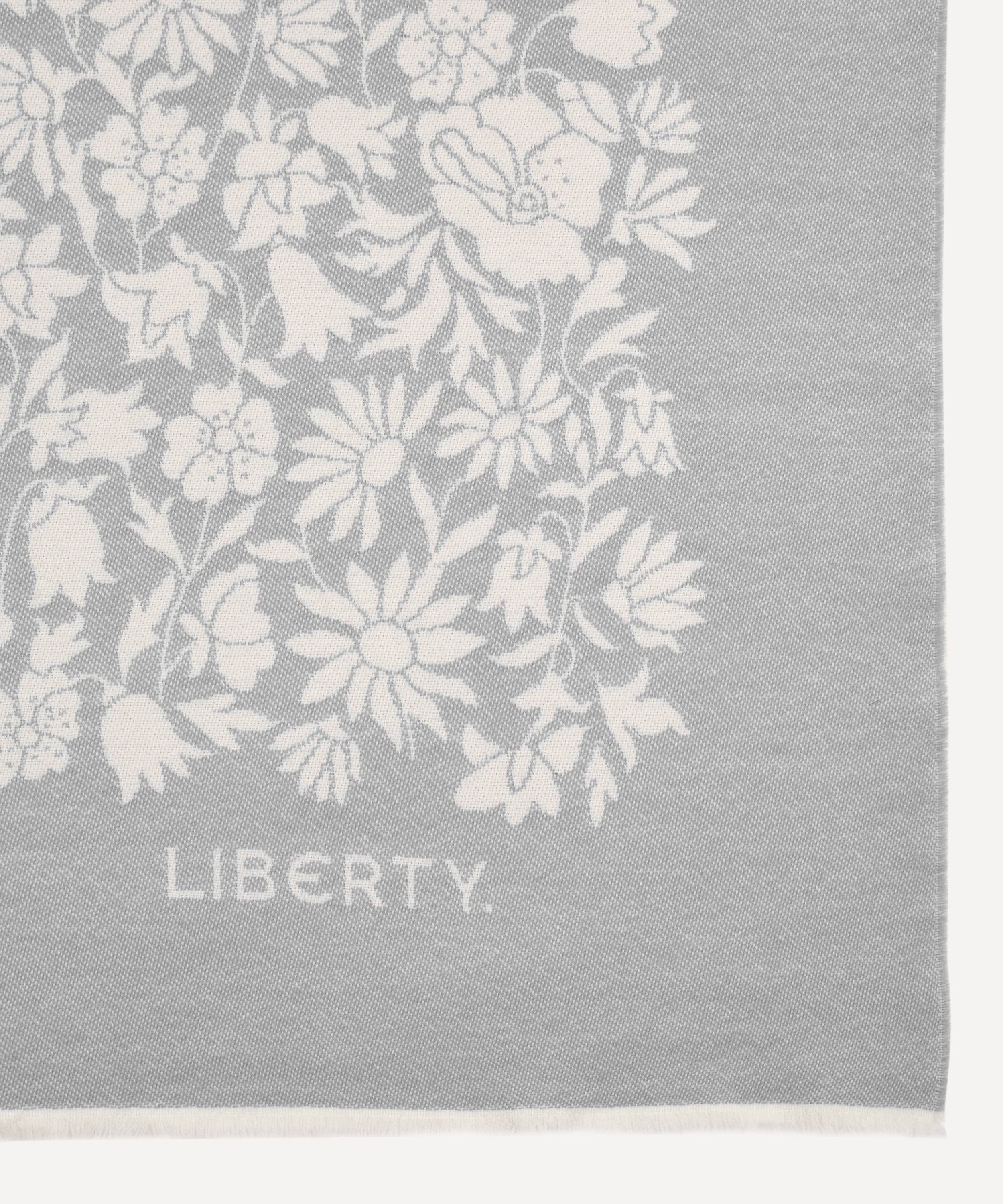 Liberty - Poppy Dawn Wool Throw image number 2