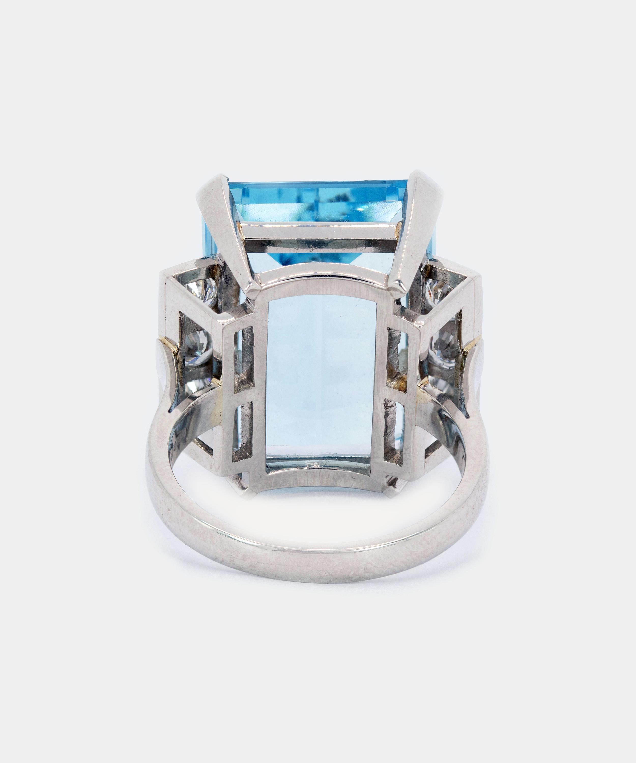 Aquamarine cocktail ring hot sale emerald cut