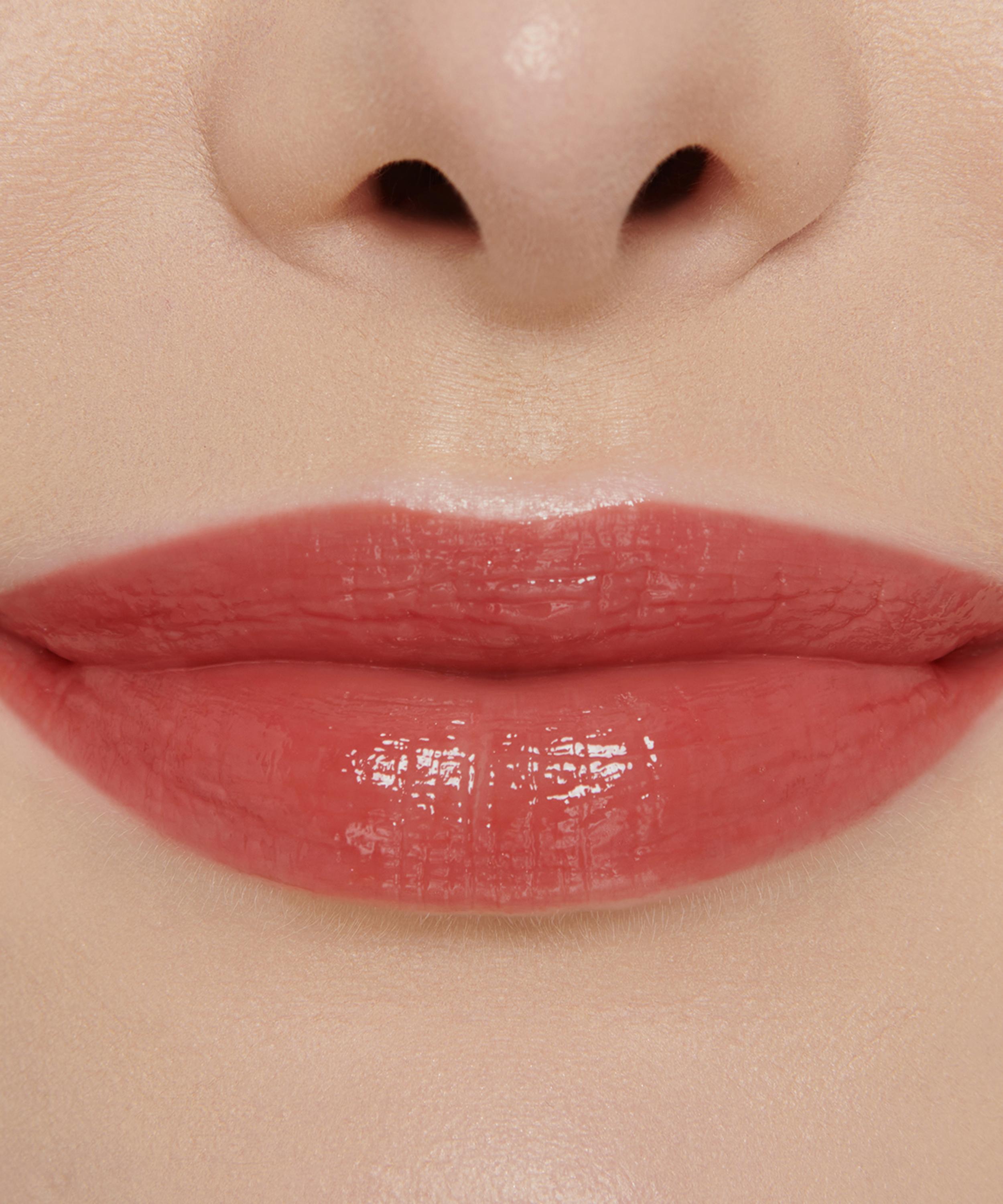 Lisa Eldridge Beauty - Gloss Embrace Lip Gloss 4.5ml image number 2