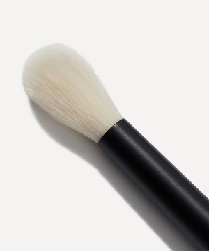 Lisa Eldridge Beauty - No. 9 Seamless Blend Makeup Brush image number 1