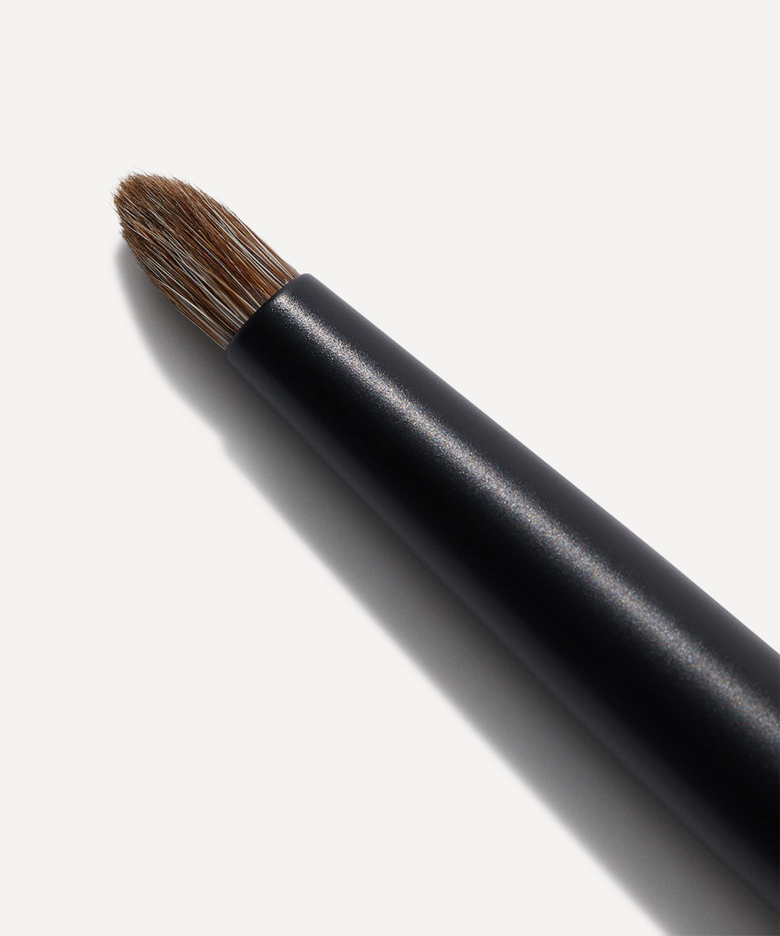 Lisa Eldridge Beauty - No. 15 Seamless Blend Makeup Brush image number 1