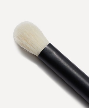 Lisa Eldridge Beauty - No. 8 Seamless Blend Makeup Brush image number 1