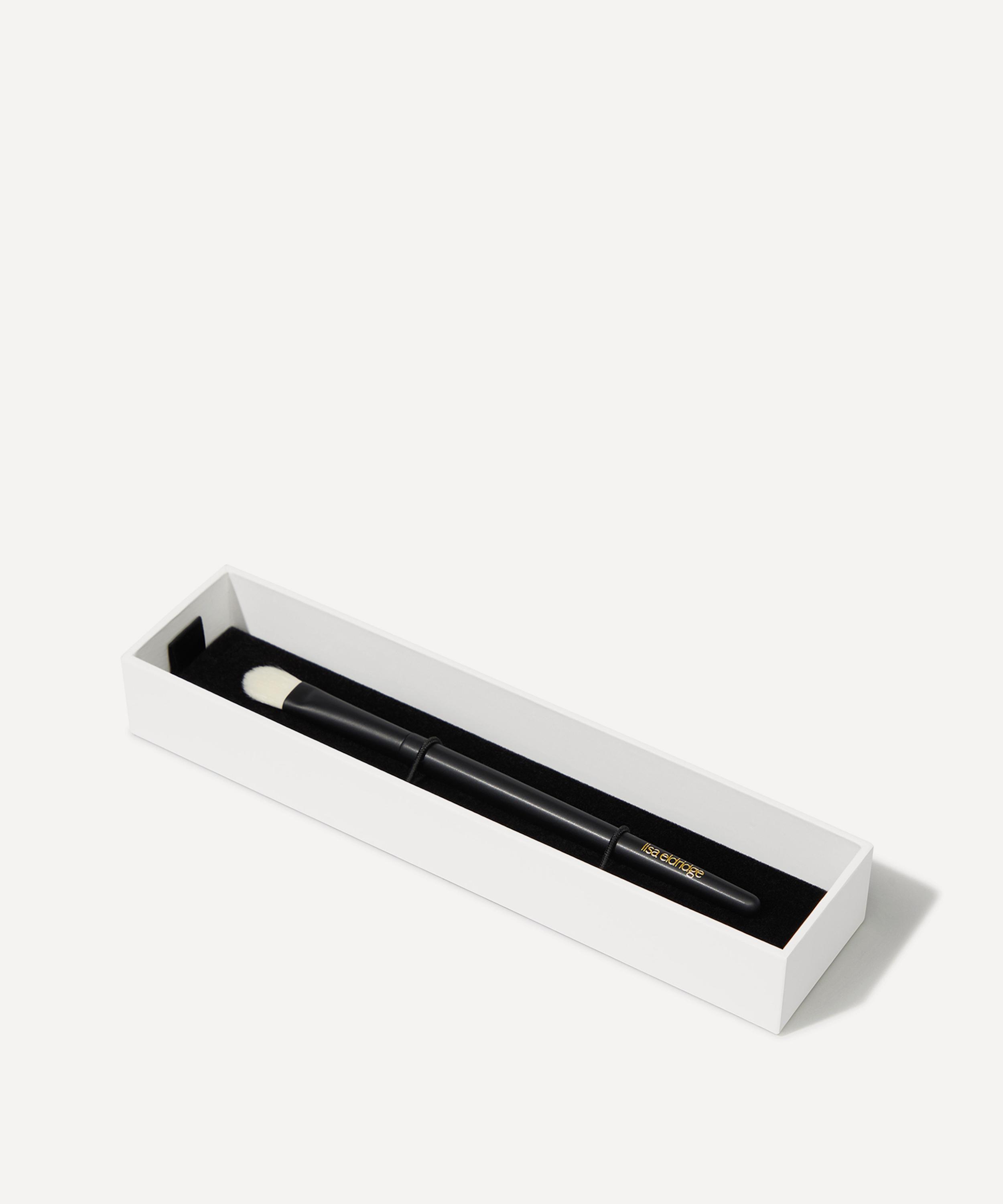 Lisa Eldridge Beauty - No. 7 Seamless Blend Makeup Brush image number 3