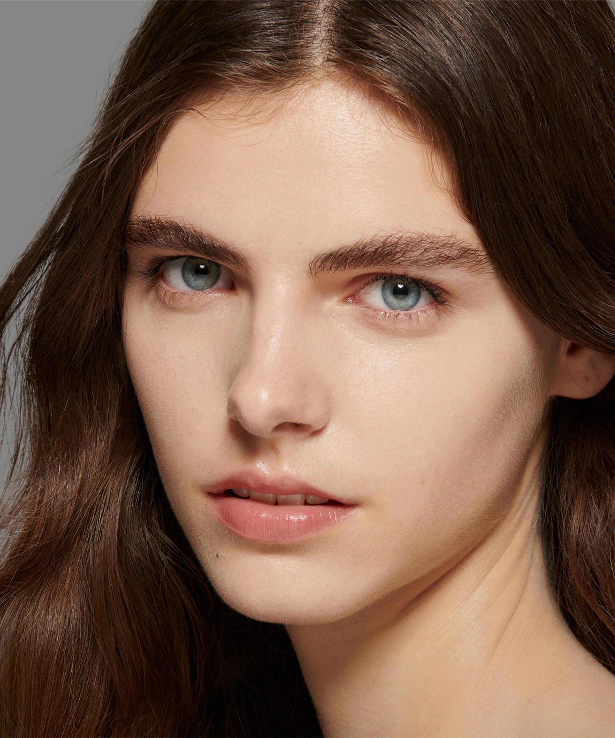 Lisa Eldridge Beauty - The Seamless Skin Foundation 30ml image number 1