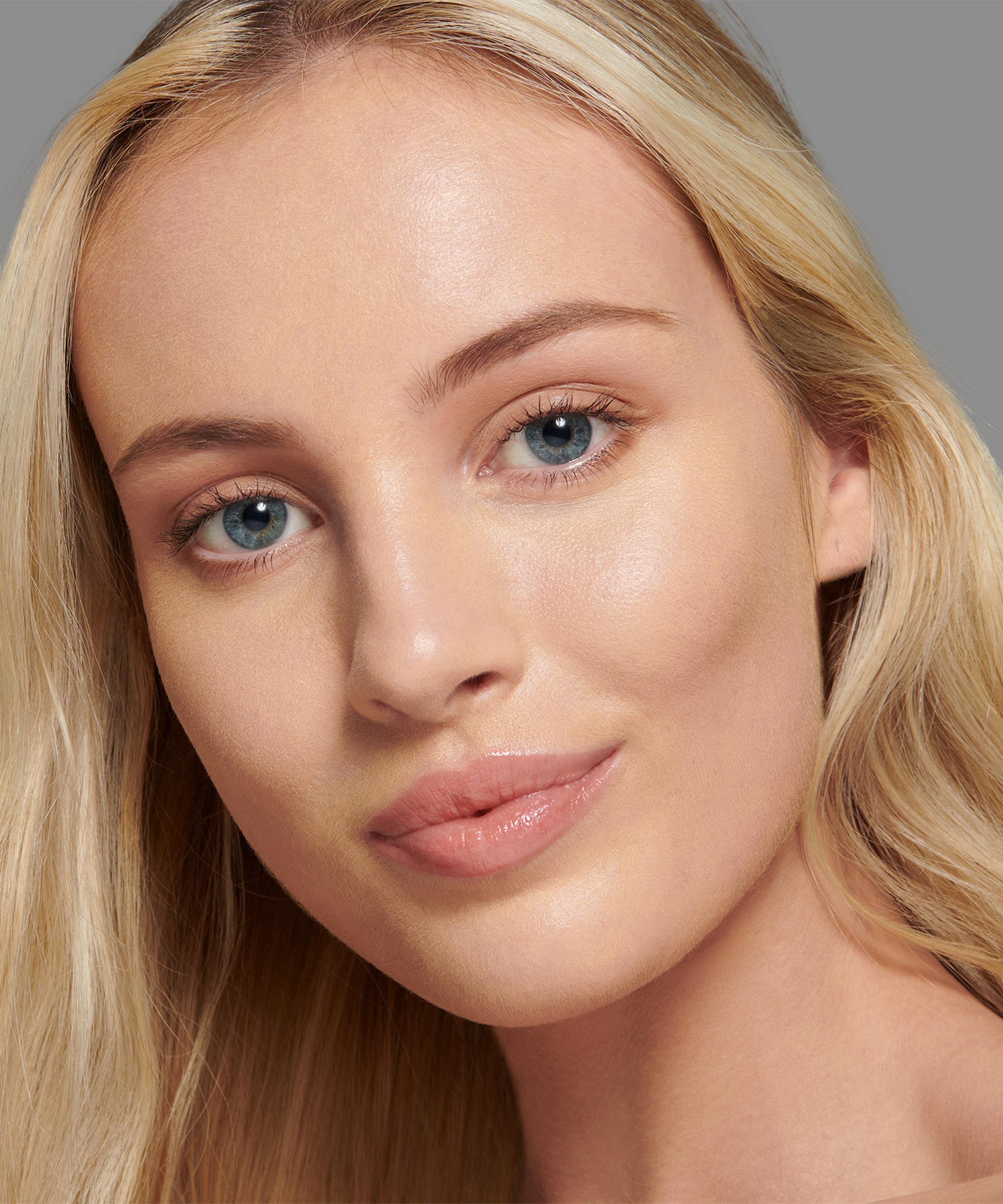 Lisa Eldridge Beauty - The Seamless Skin Foundation 30ml image number 1
