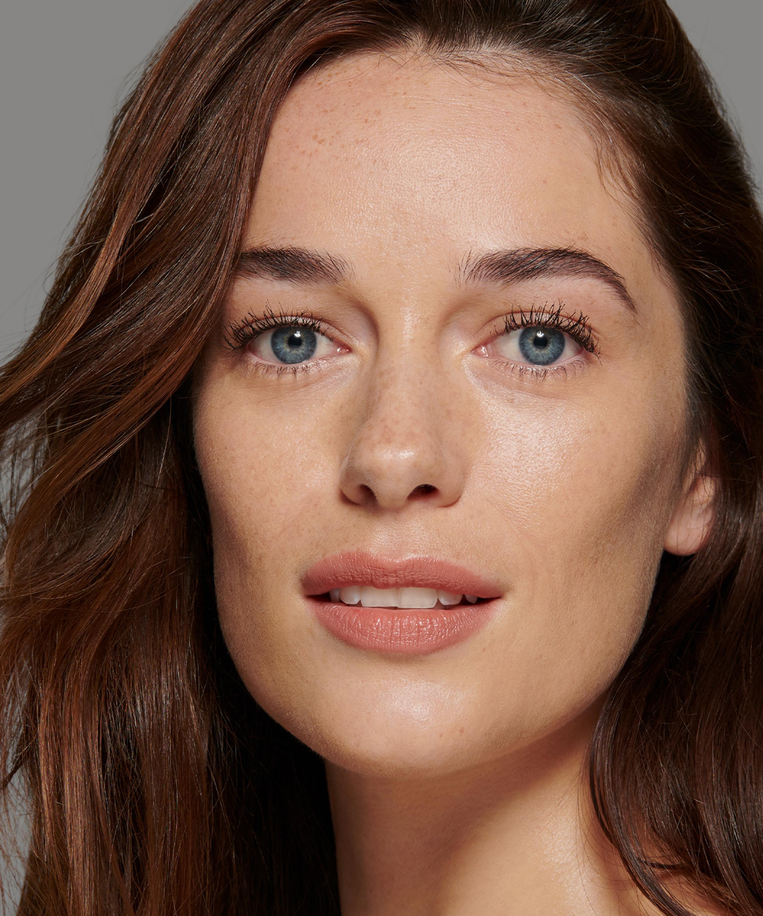 Lisa Eldridge Beauty - The Seamless Skin Foundation 30ml image number 1