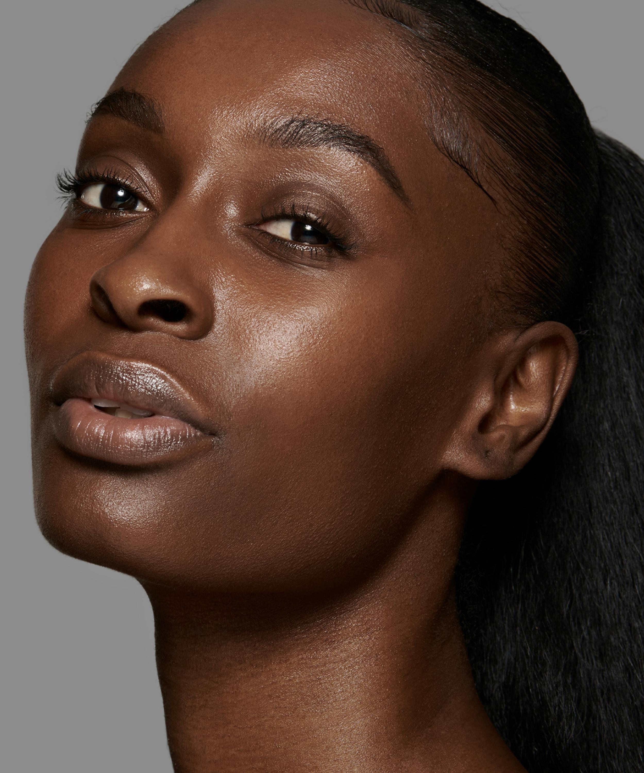 Lisa Eldridge Beauty - The Seamless Skin Foundation 30ml image number 1