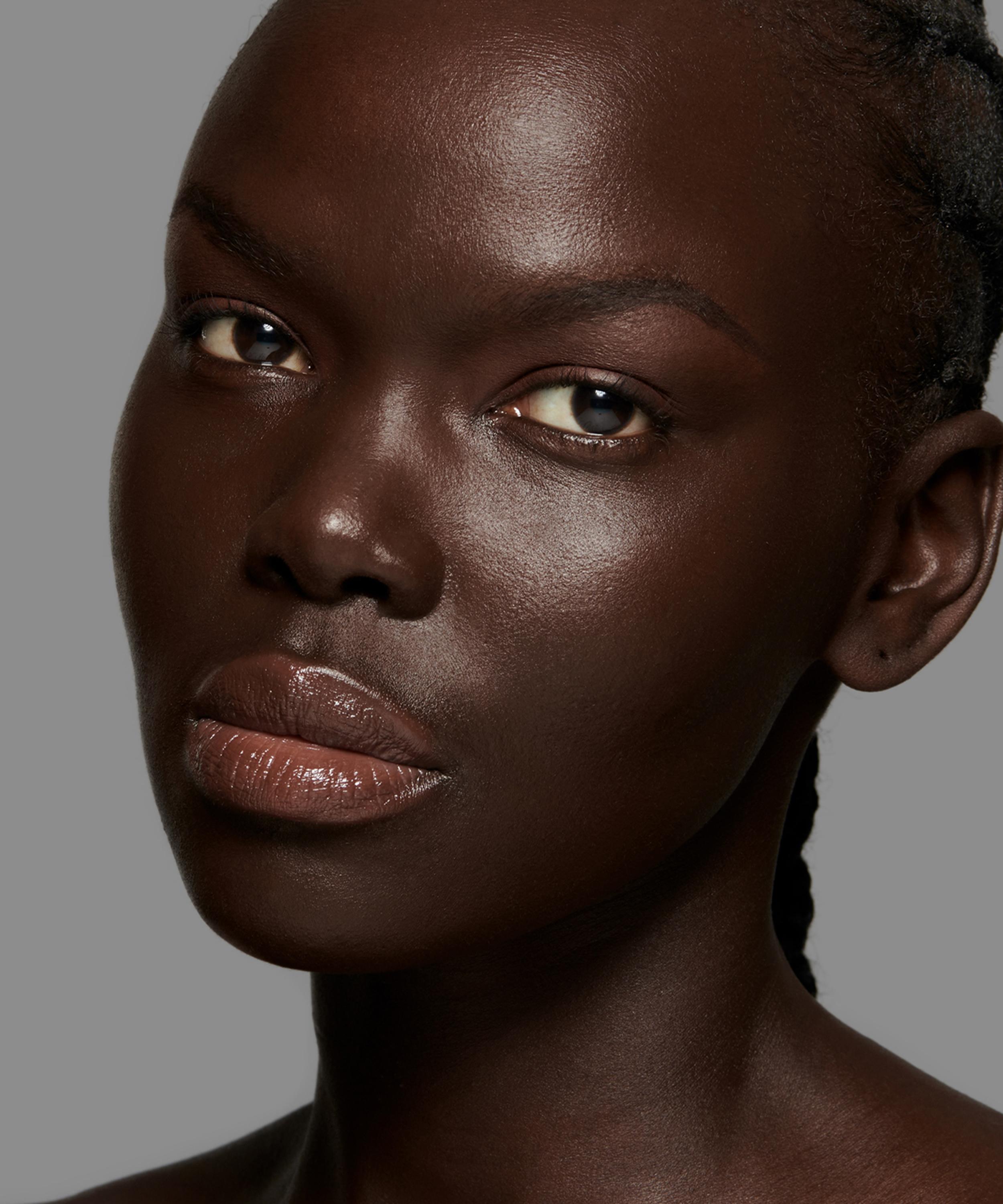 Lisa Eldridge Beauty - The Seamless Skin Foundation 30ml image number 1