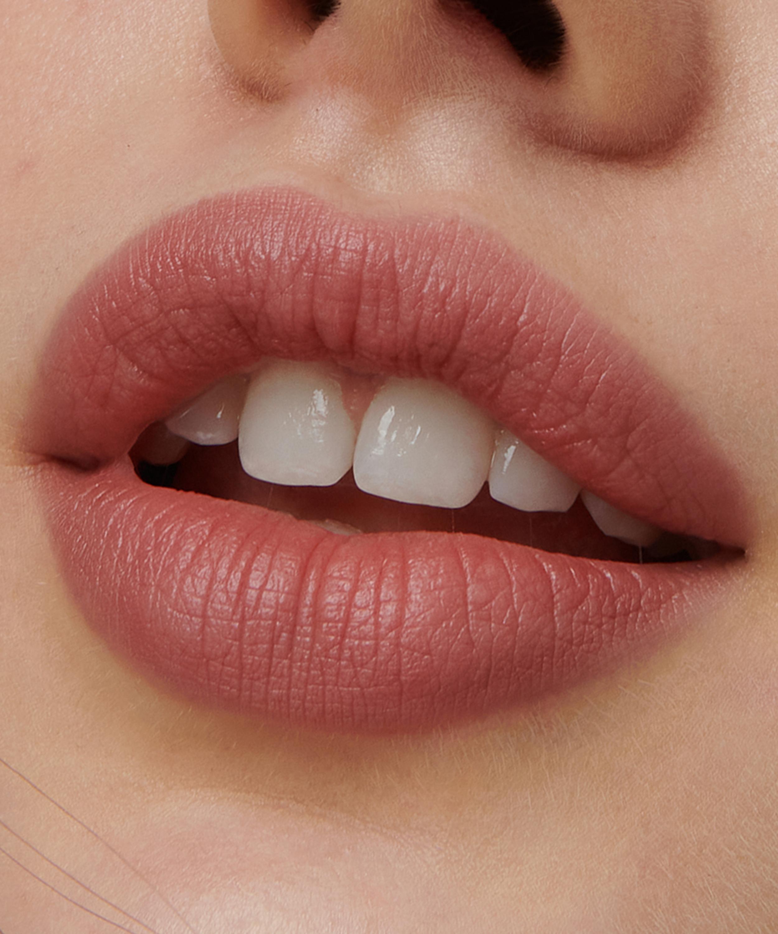 Lisa Eldridge Beauty - Velveteen Liquid Lip Colour 3ml image number 3
