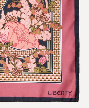 Liberty - Alphabet June Q 45X45 Silk Scarf image number 3