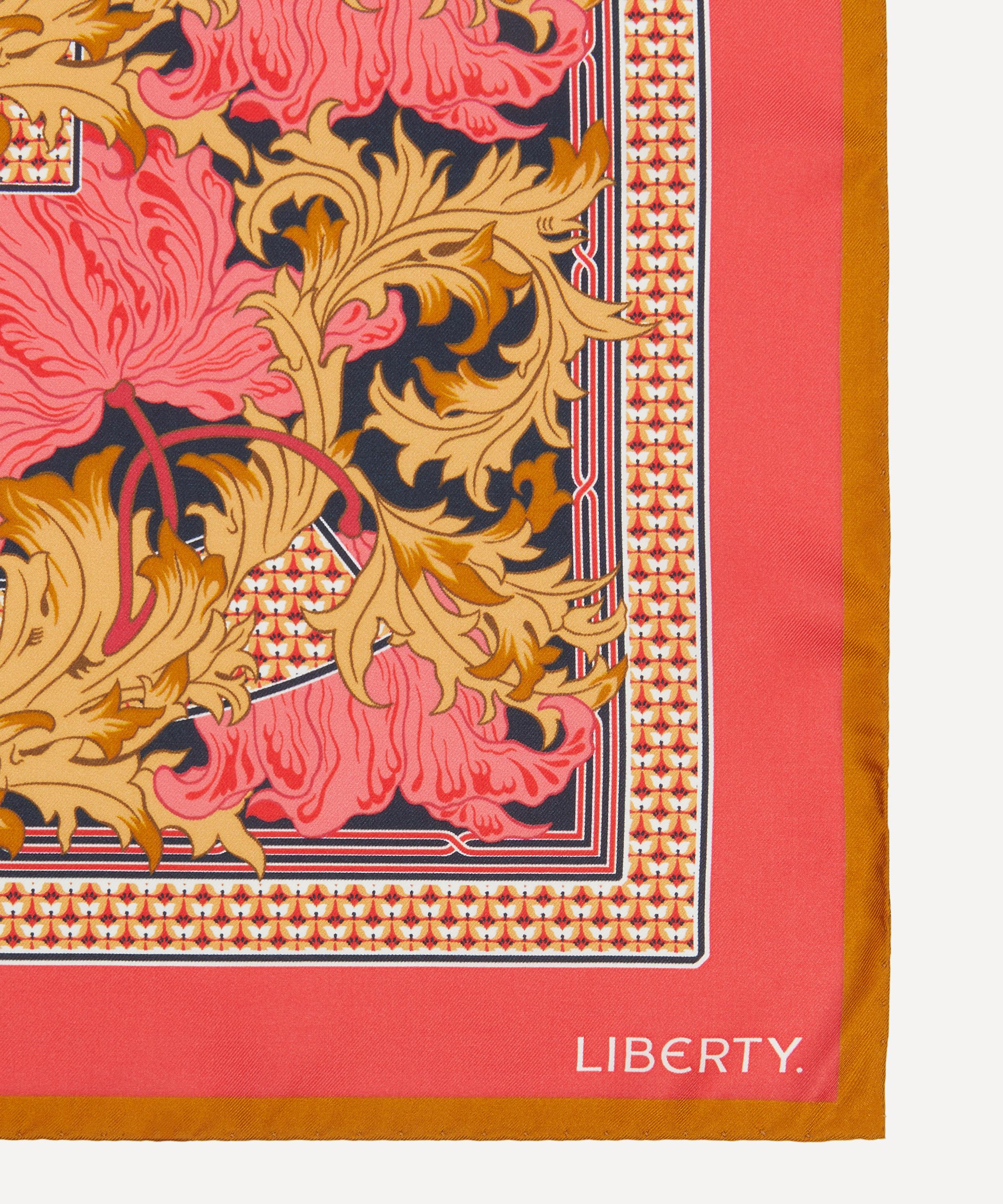 Liberty - Alphabet Lauras Reverie E 45X45 Silk Scarf image number 3