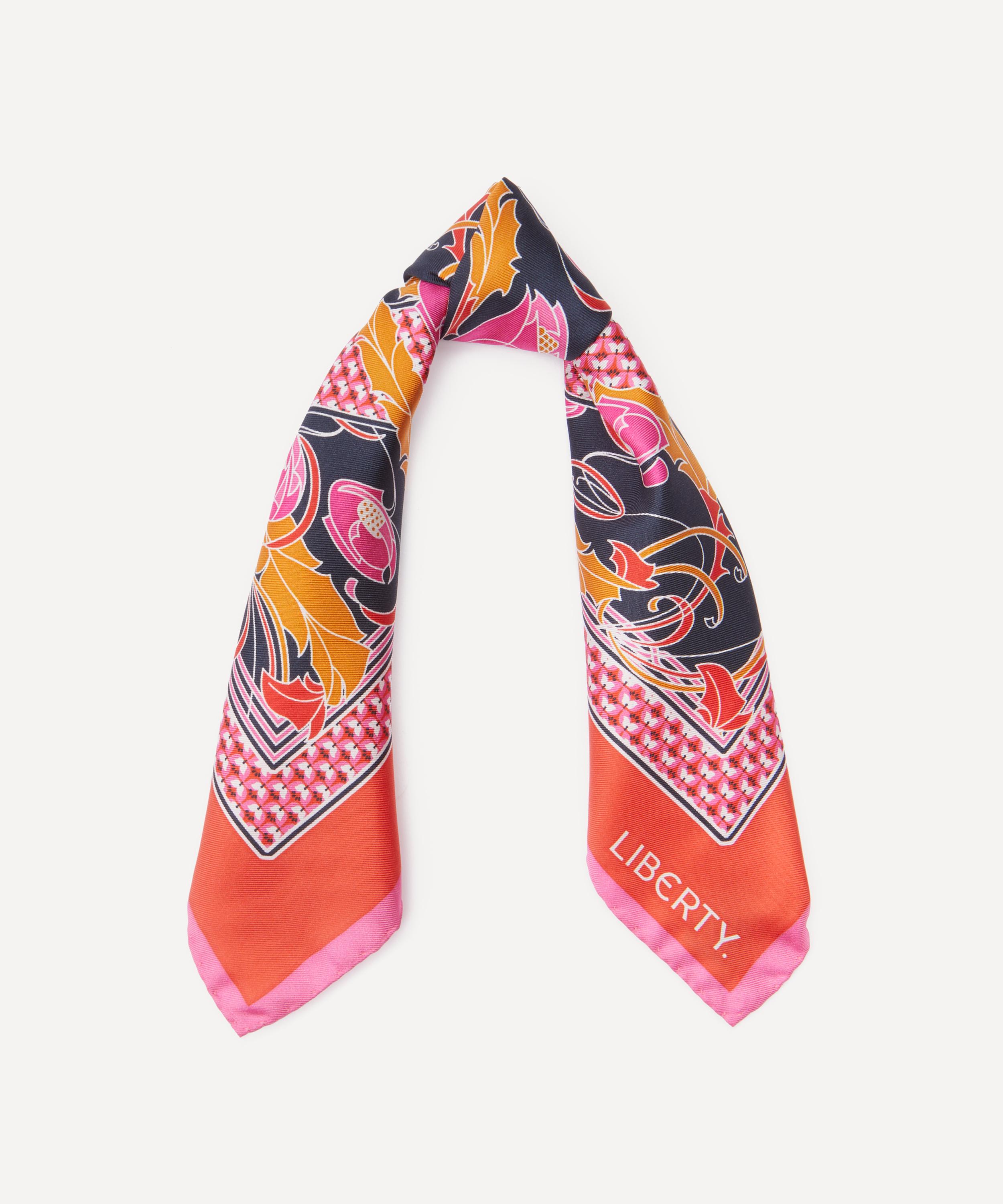 Liberty - Alphabet Minerva O 45X45 Silk Scarf image number 2
