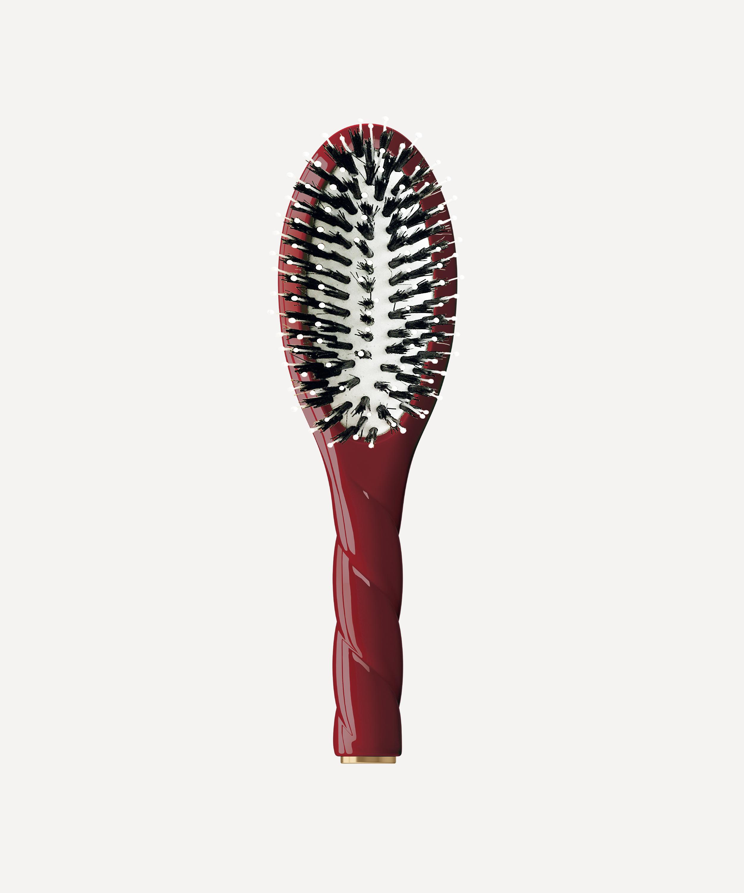 La Bonne Brosse - N.02 THE ESSENTIAL Do it All Petite Brush image number 0