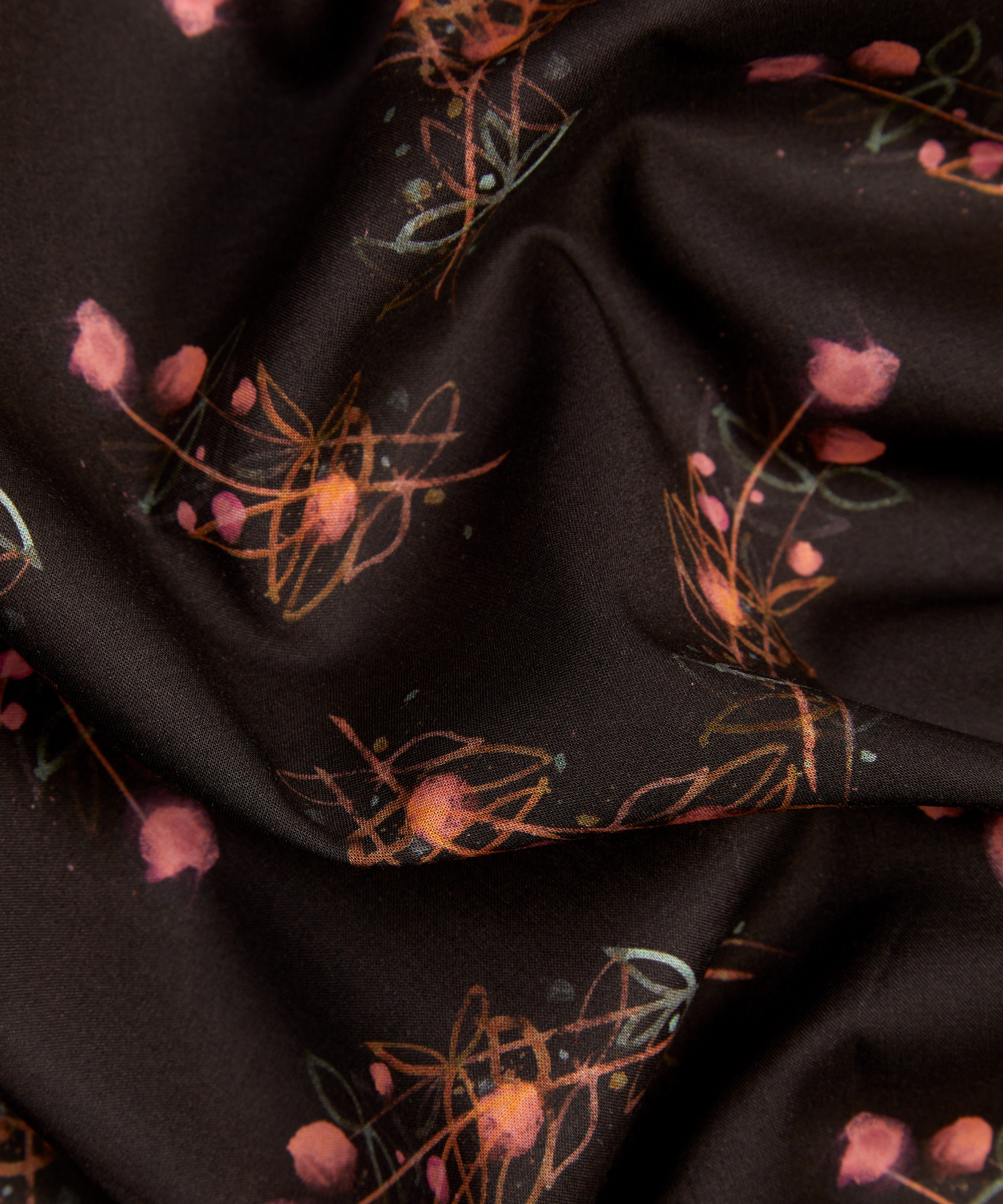 Liberty Fabrics - I Dreamt of Roses Organic Tana Lawn™ Cotton image number 3