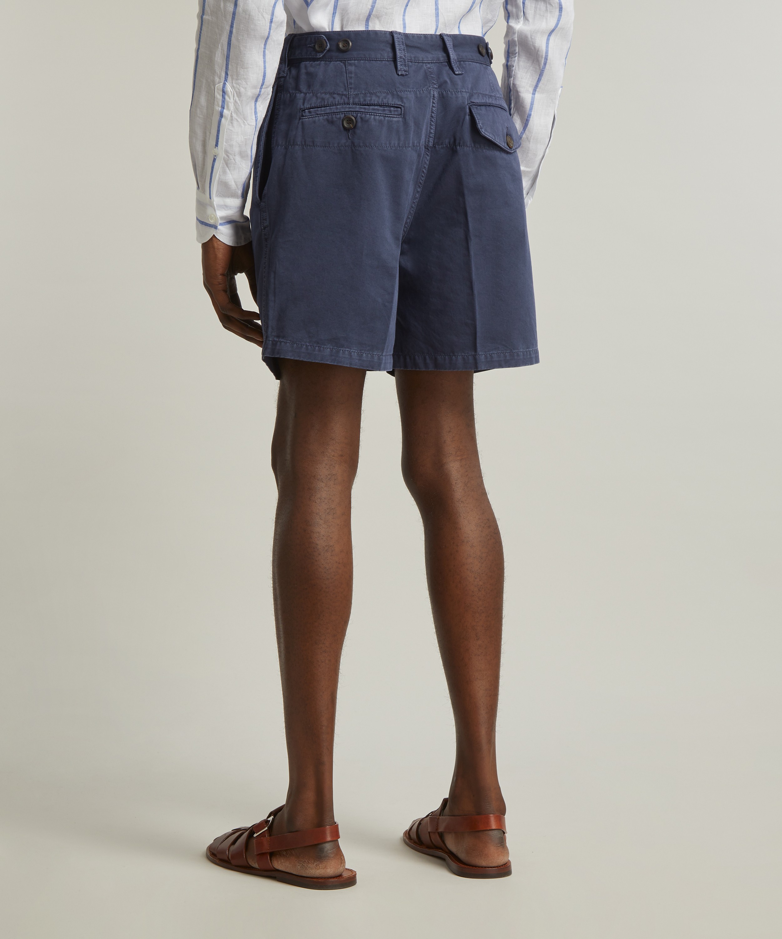 Drakes - Cotton Twill Single-Pleat Shorts image number 3