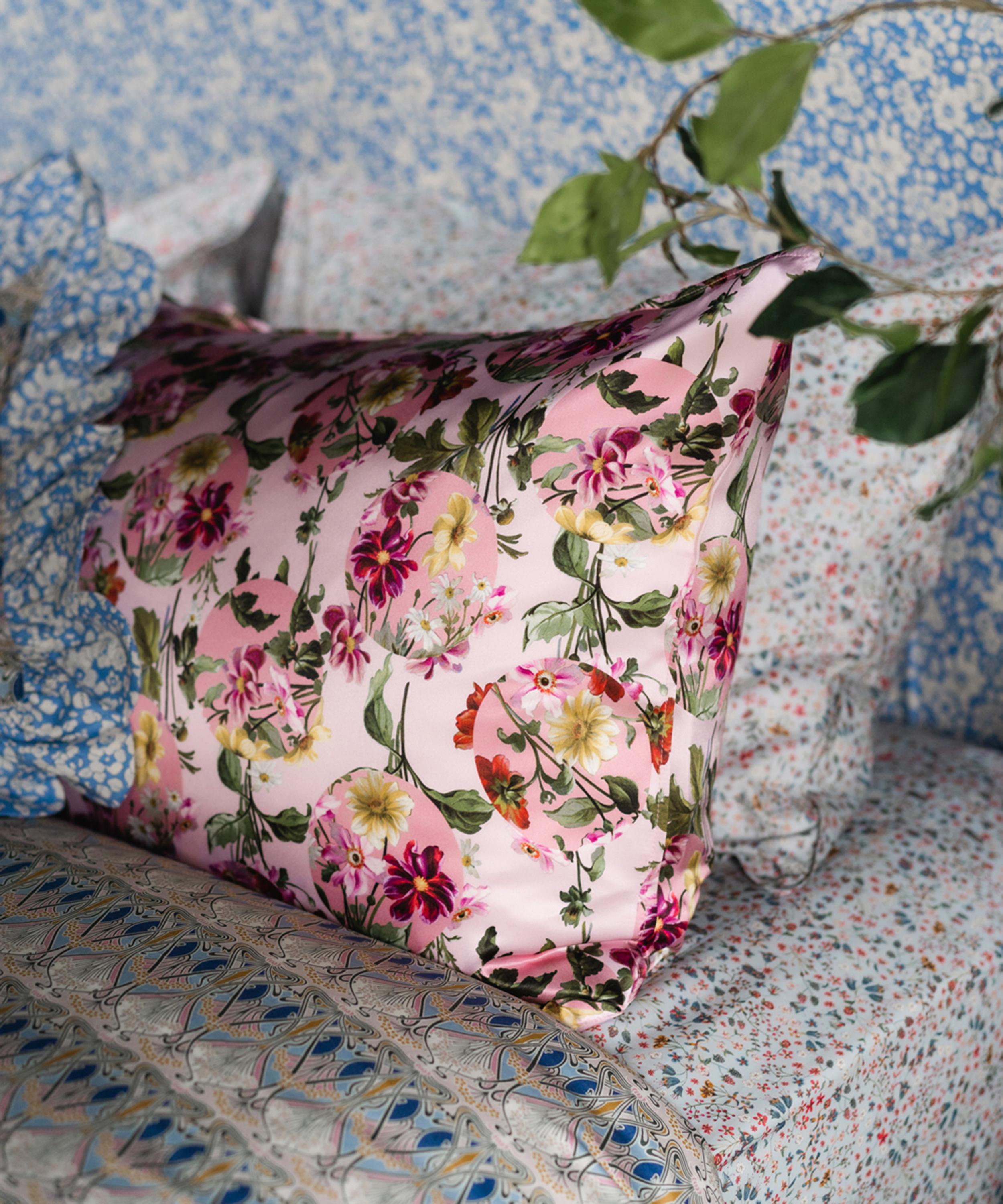 Coco & Wolf - Covington Silk Pillowcases Set of Two image number 1