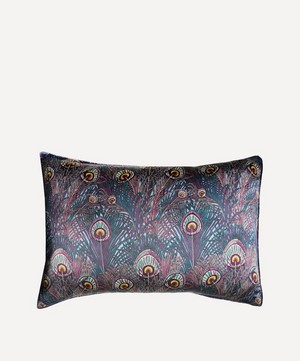 Coco & Wolf - Royal Hera Silk Pillowcases Set of Two image number 2