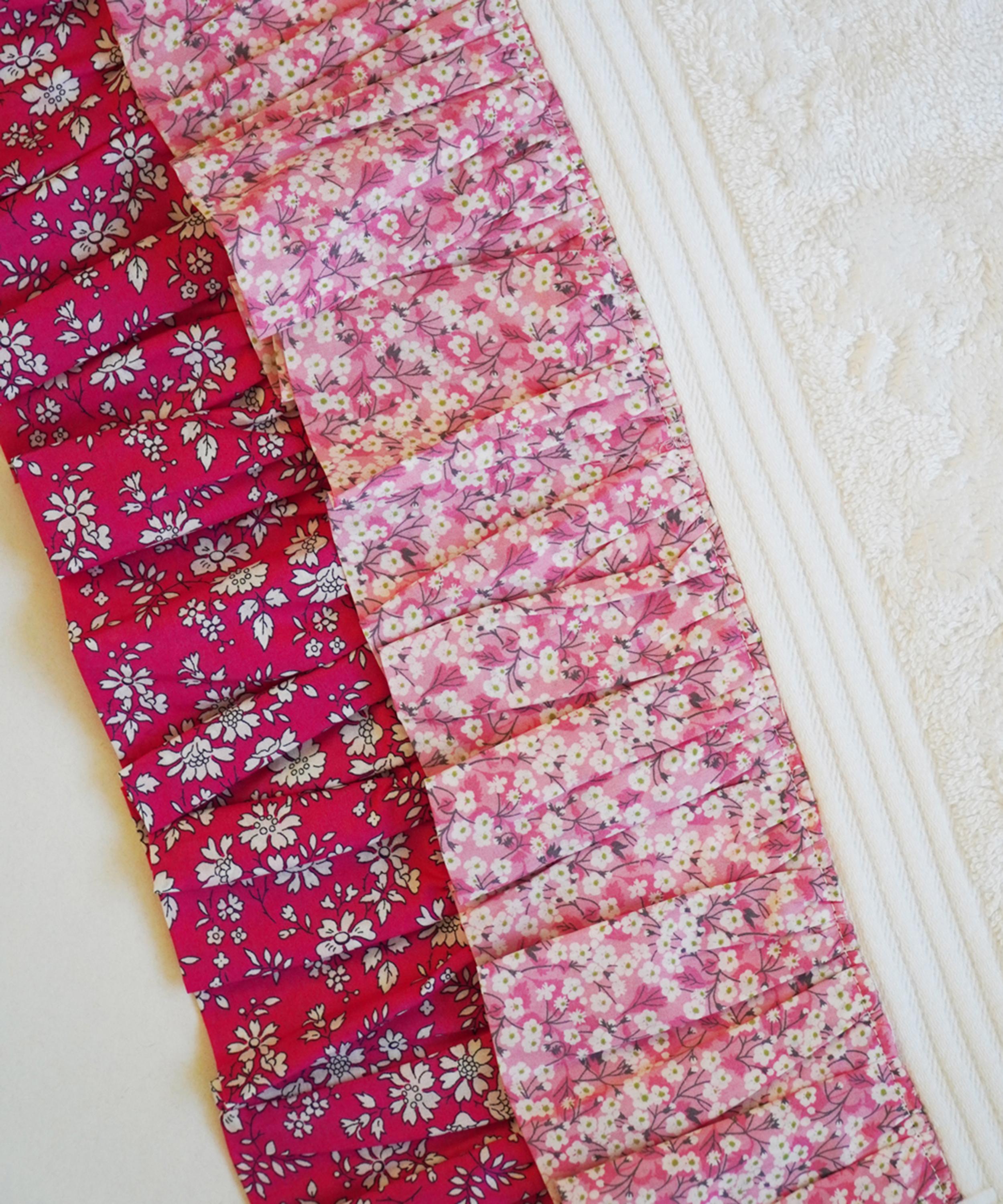 Coco & Wolf - Set of Two Mitsi Valeria Pink Double Ruffle Face Towel 33x33cm image number 3