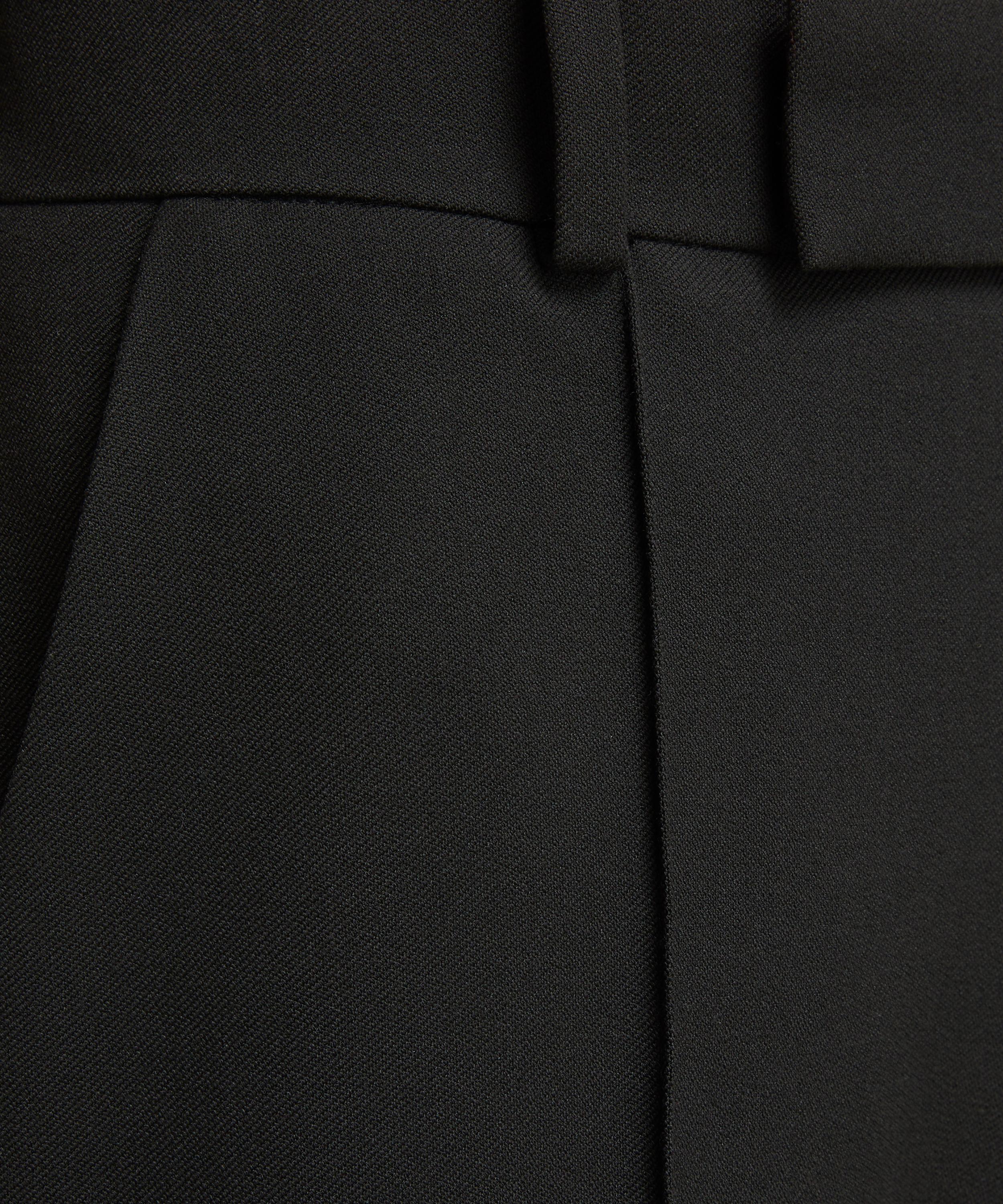 Frame - Slim Stacked Trouser image number 4