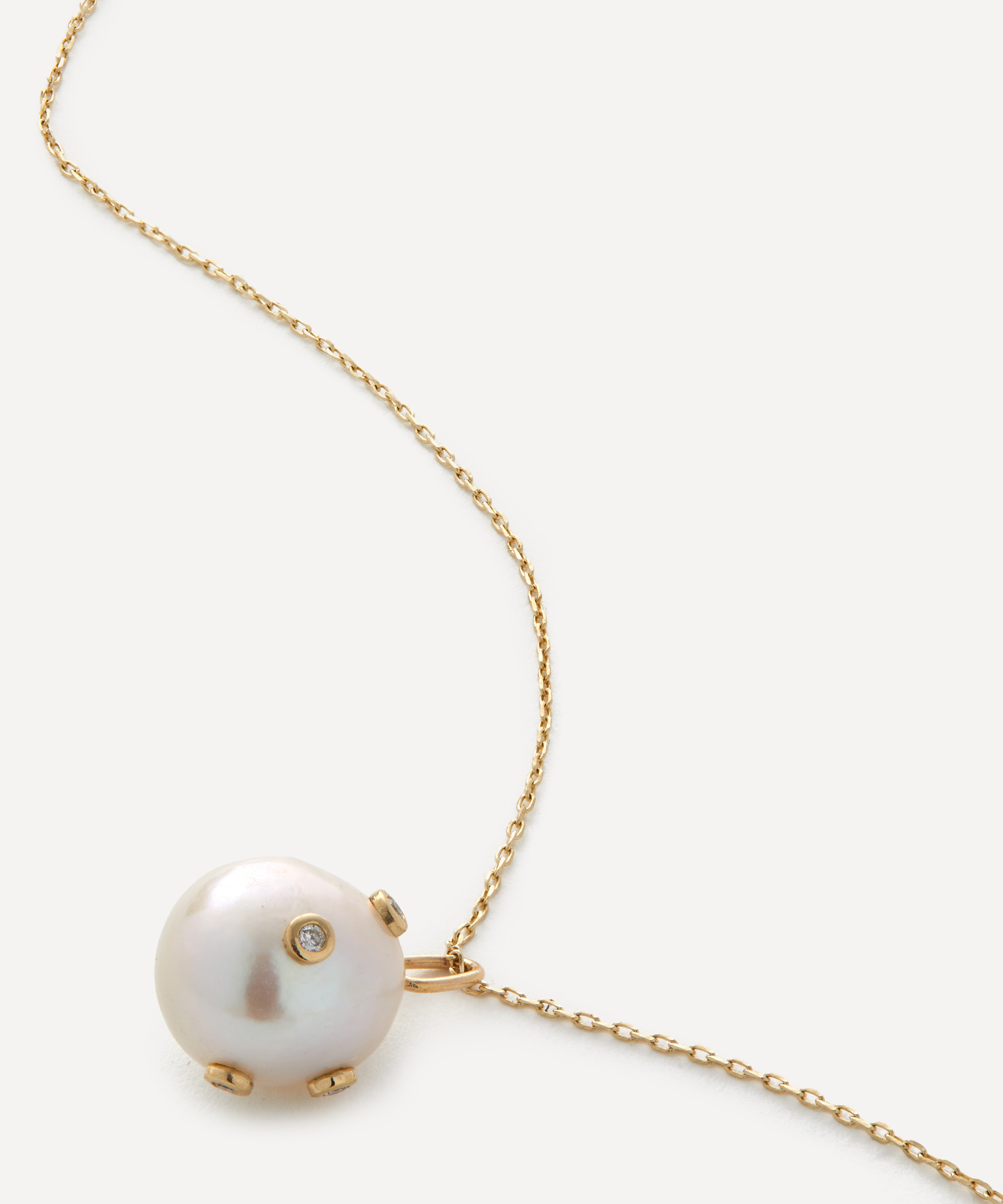 Mateo - 14ct Gold Pearl and Diamond Necklace image number 0