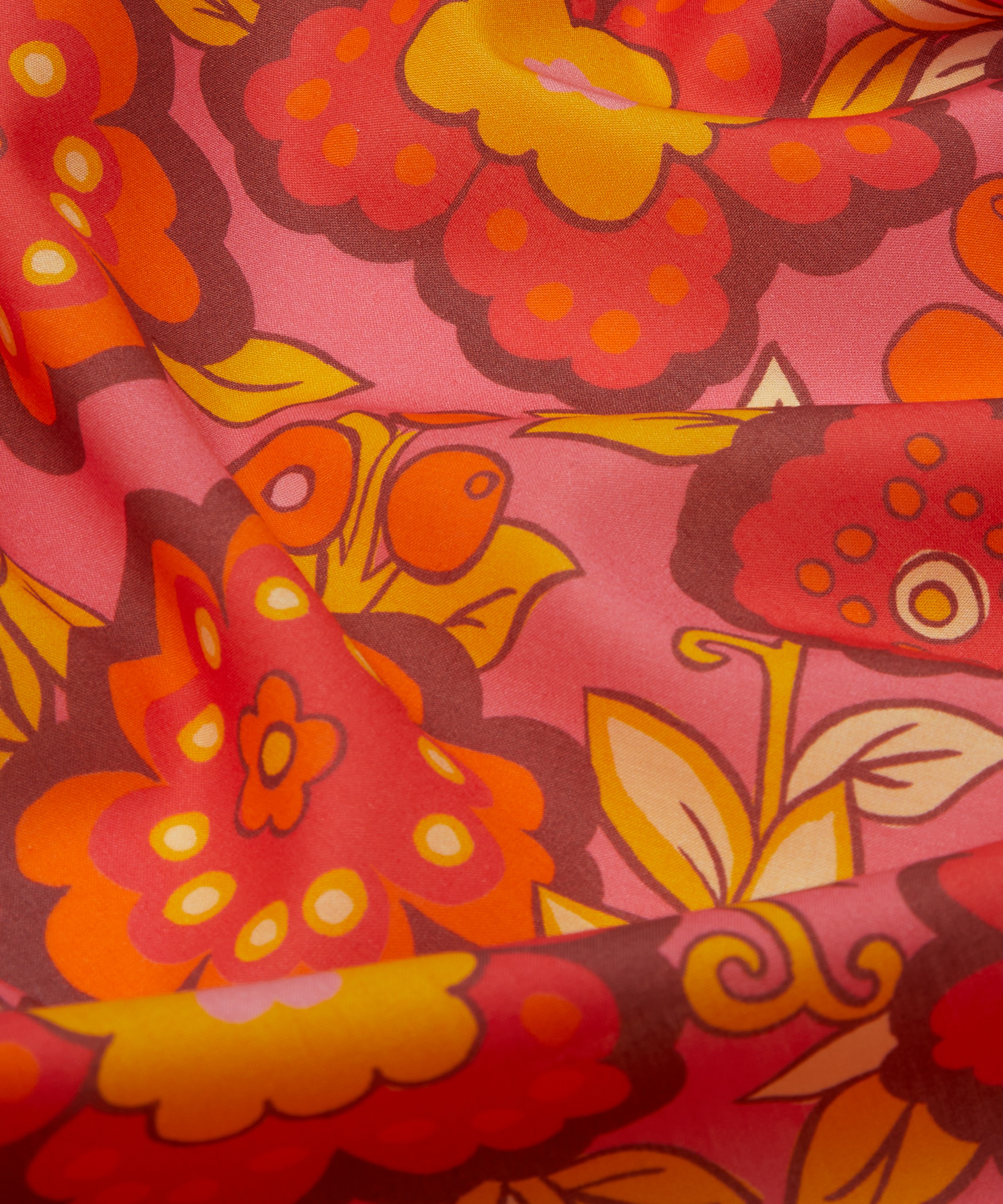 Liberty Fabrics - Flora Berry Organic Tana Lawn™ Cotton image number 3
