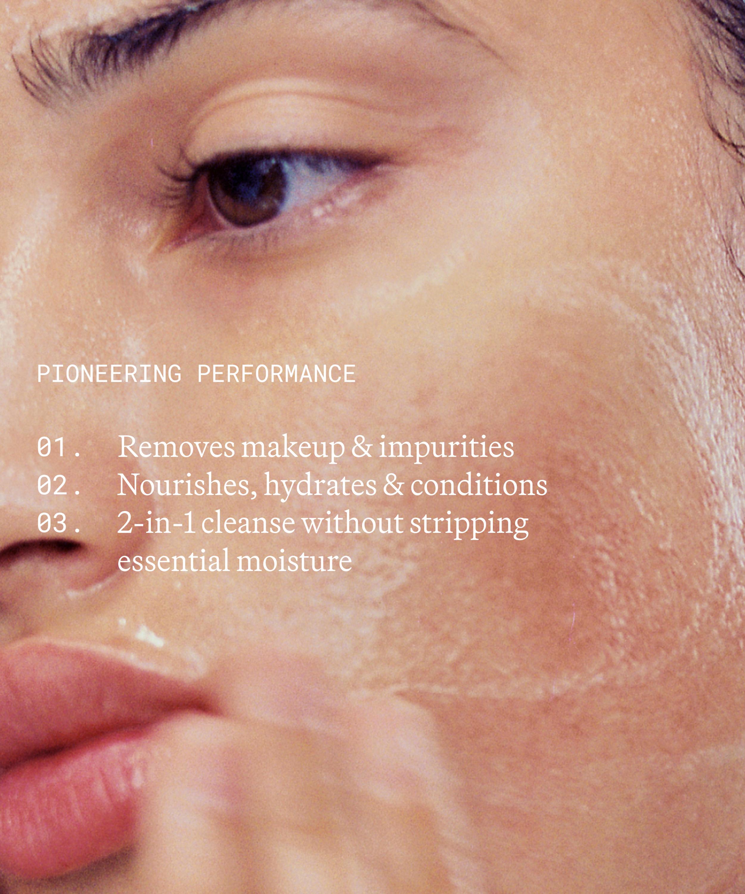 Emma Lewisham - Illuminating Oil Cleanser 115ml image number 3
