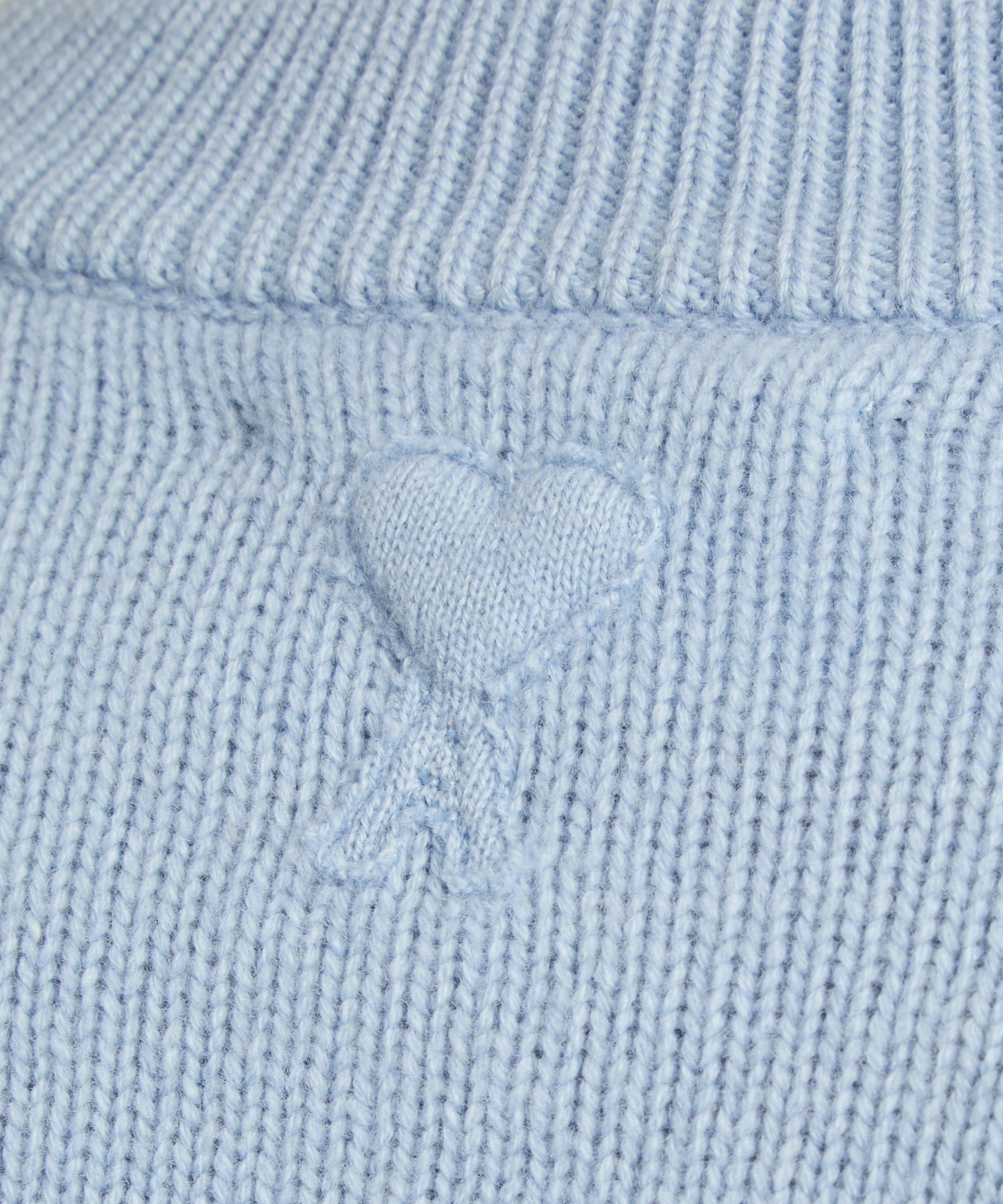 Ami - Cropped Wool and Cashmere Jumper image number 4