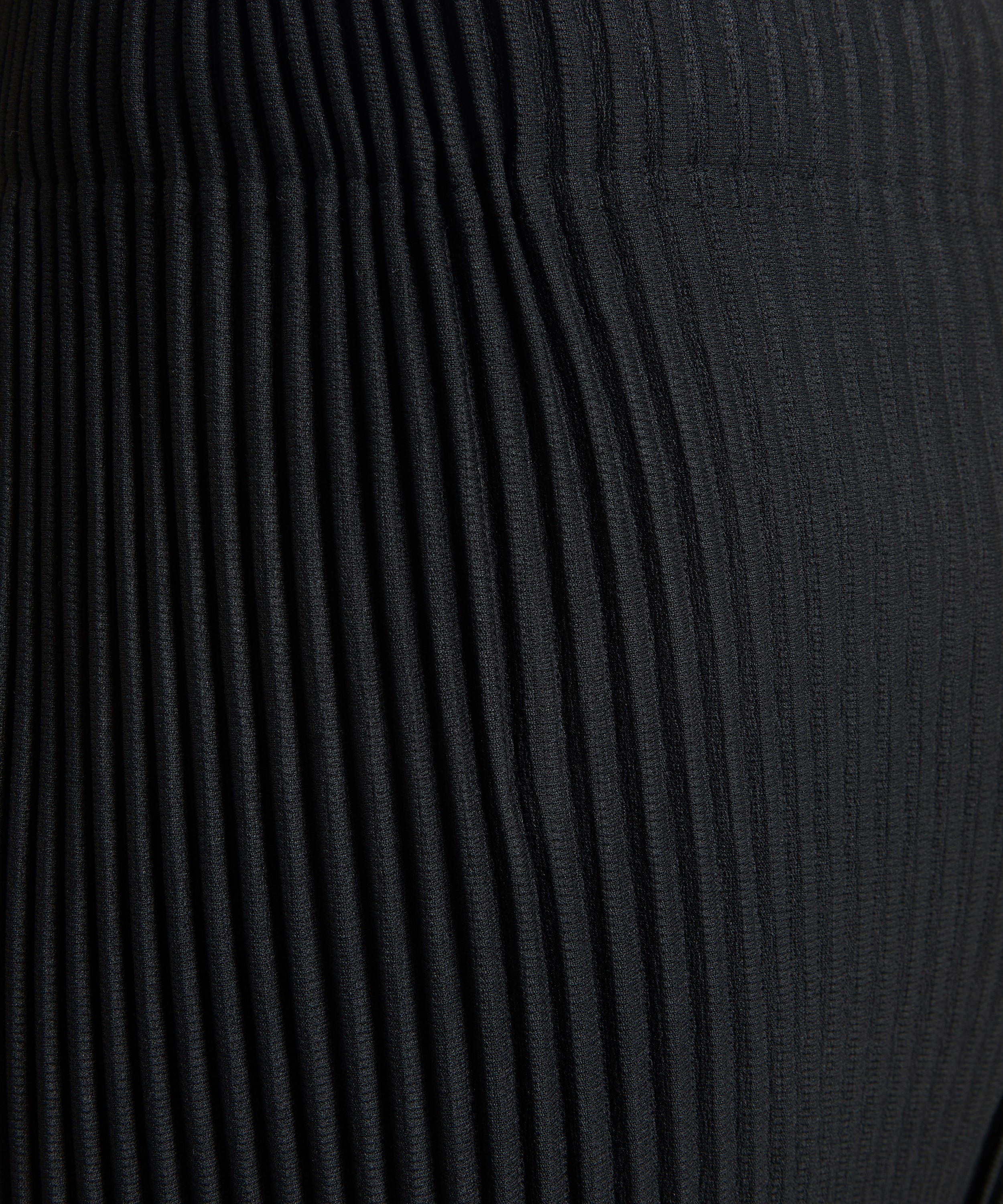 Homme Plisse Issey Miyake - MC February Pleated Tapered Trousers image number 4