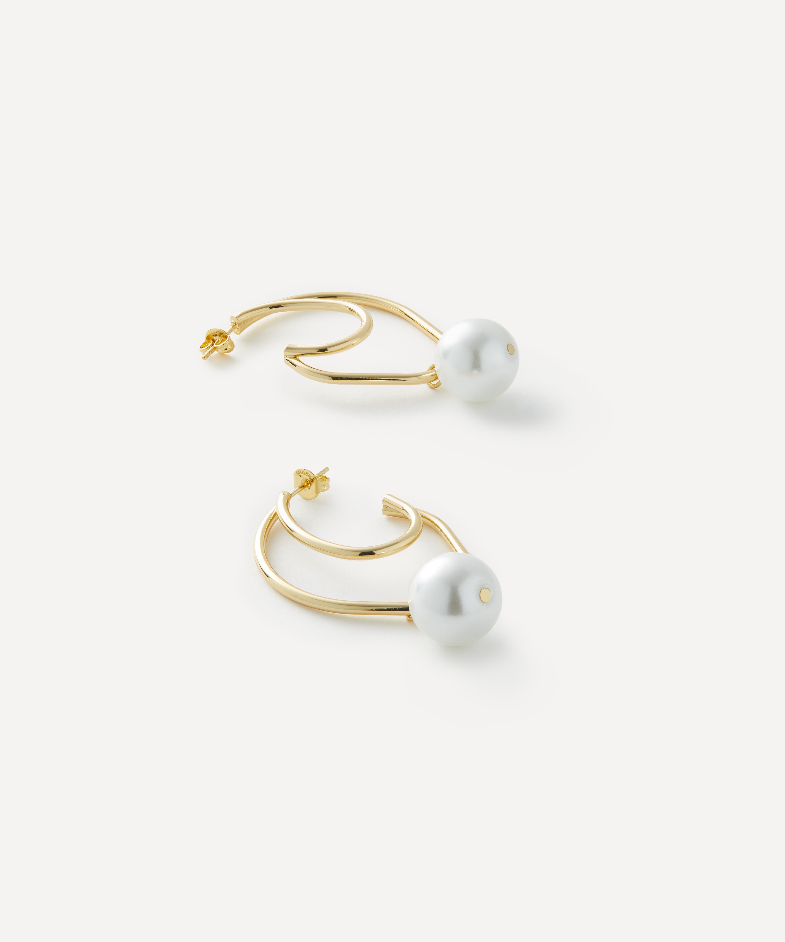 SHASHI - 14ct Gold-Plated Barcelona Pearl Hoop Earrings image number 1
