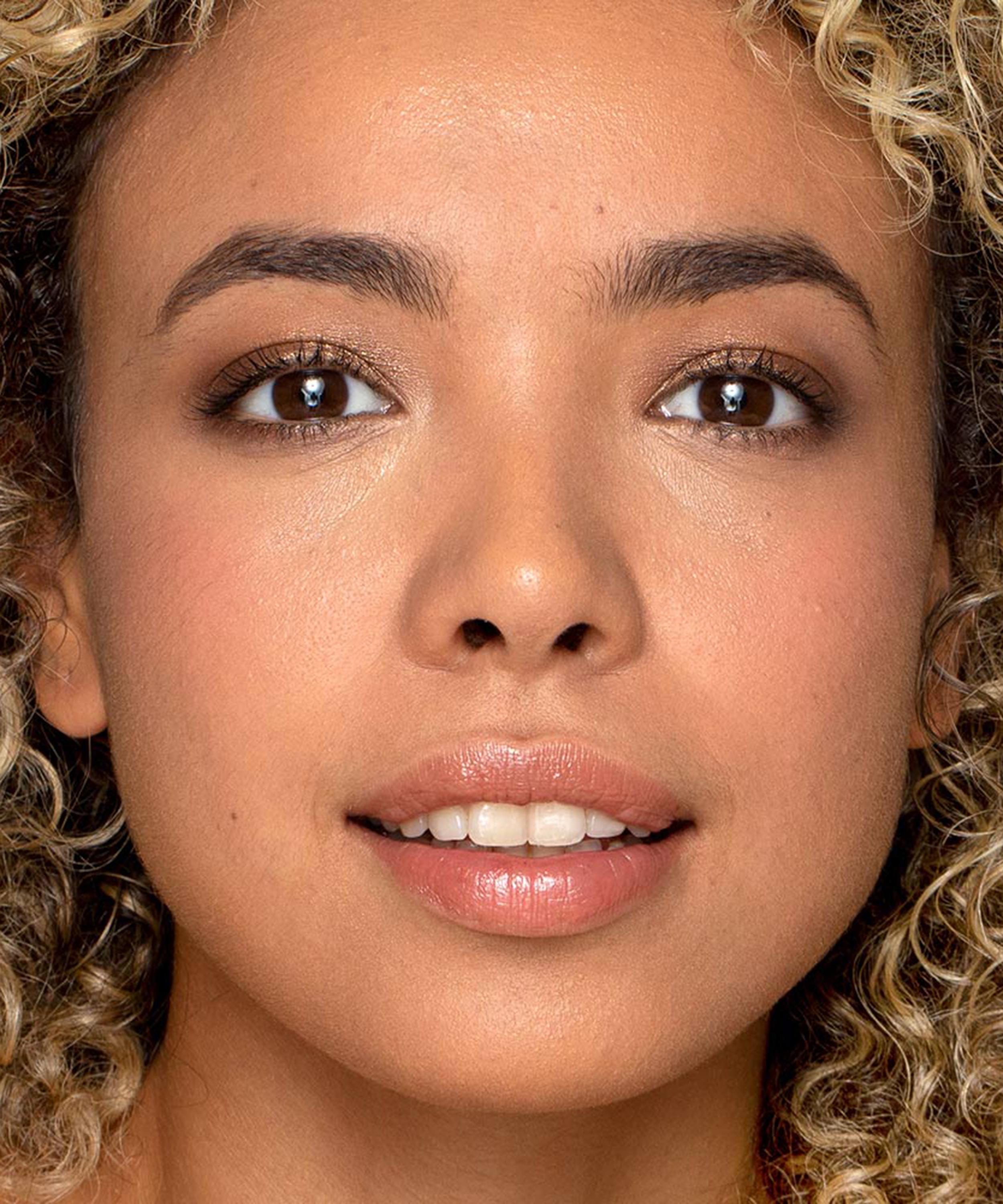 Trinny London - Just A Touch 4g image number 3