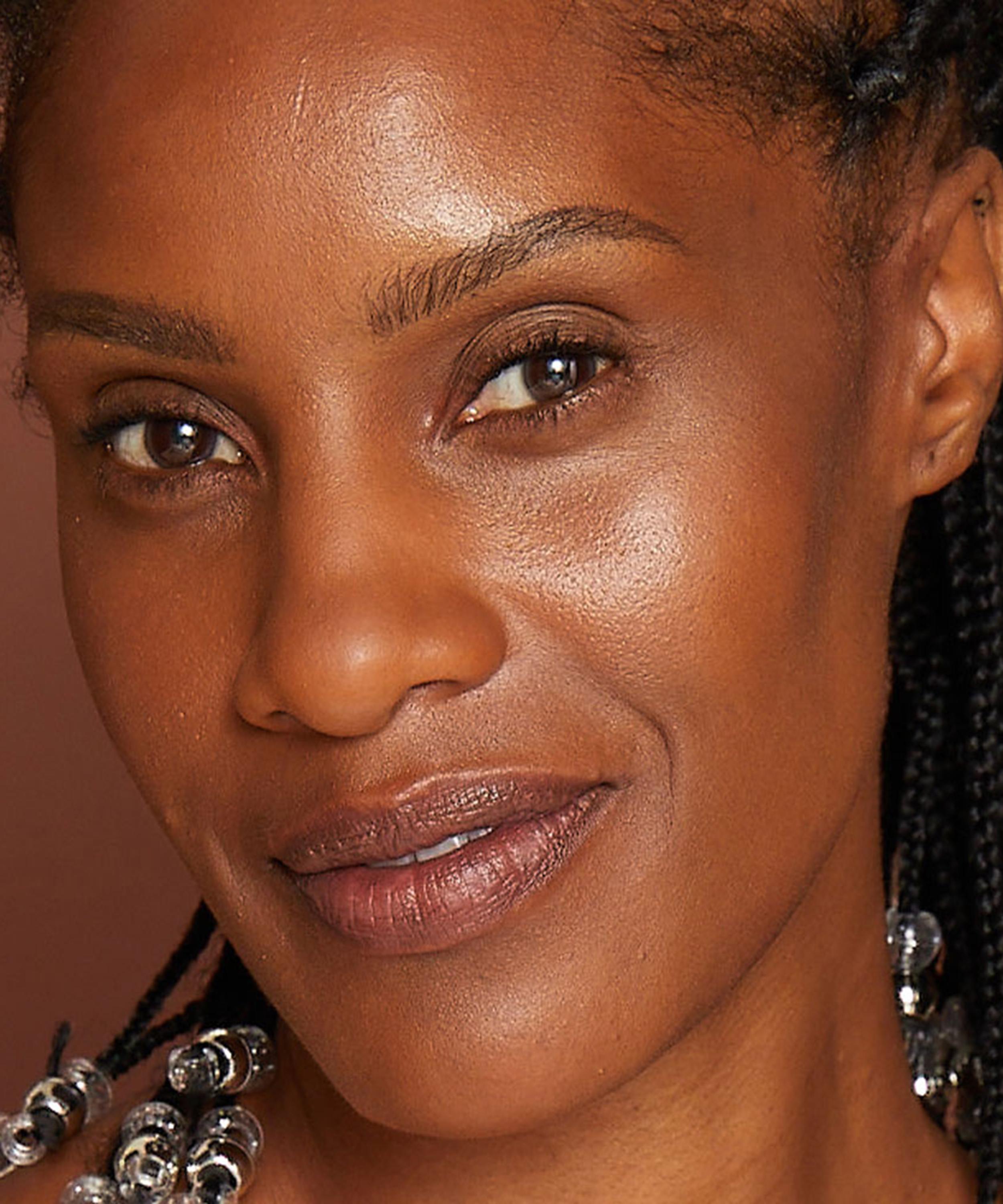 Trinny London - Just A Touch 4g image number 3