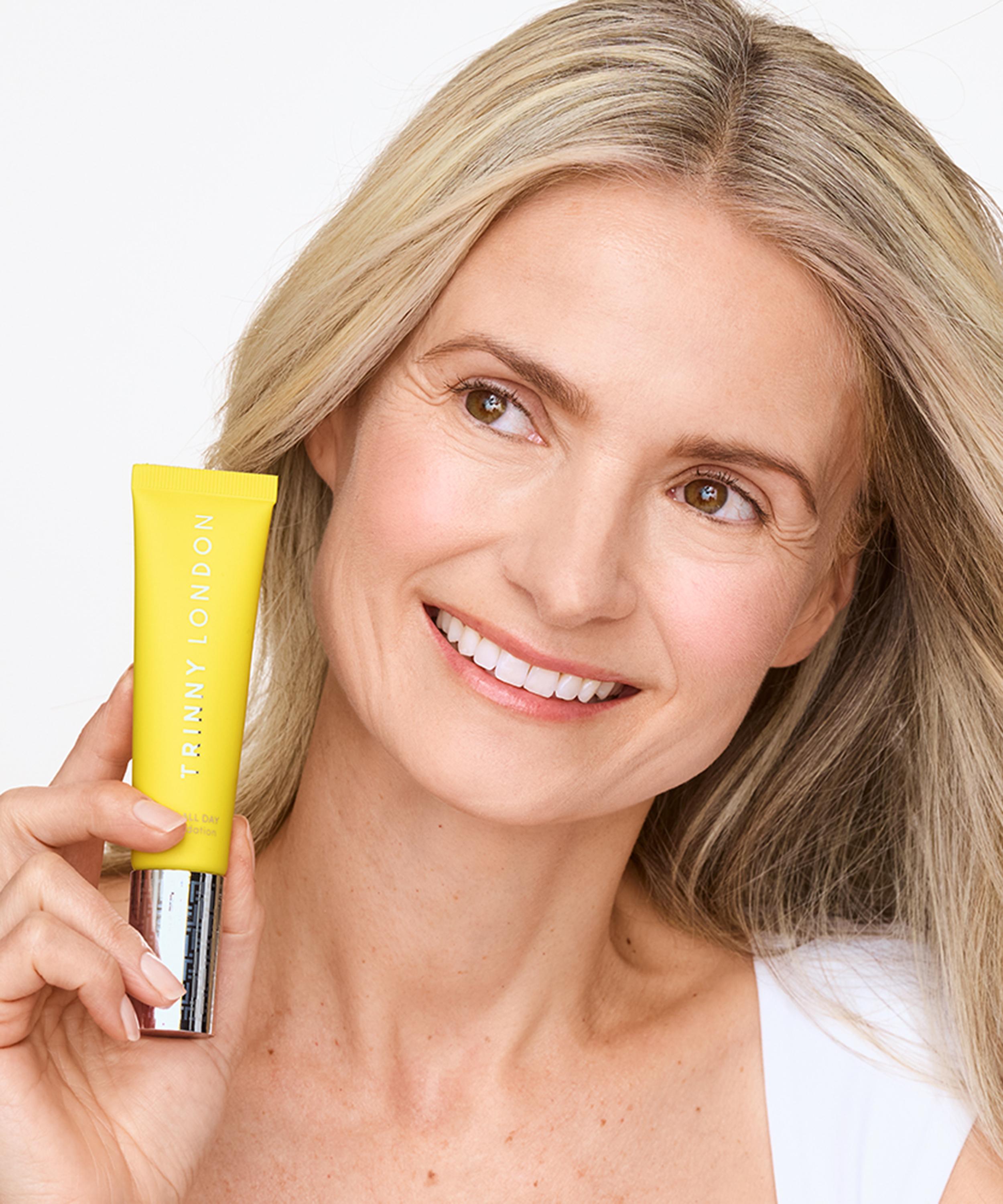Trinny London - BFF All Day 30ml image number 3