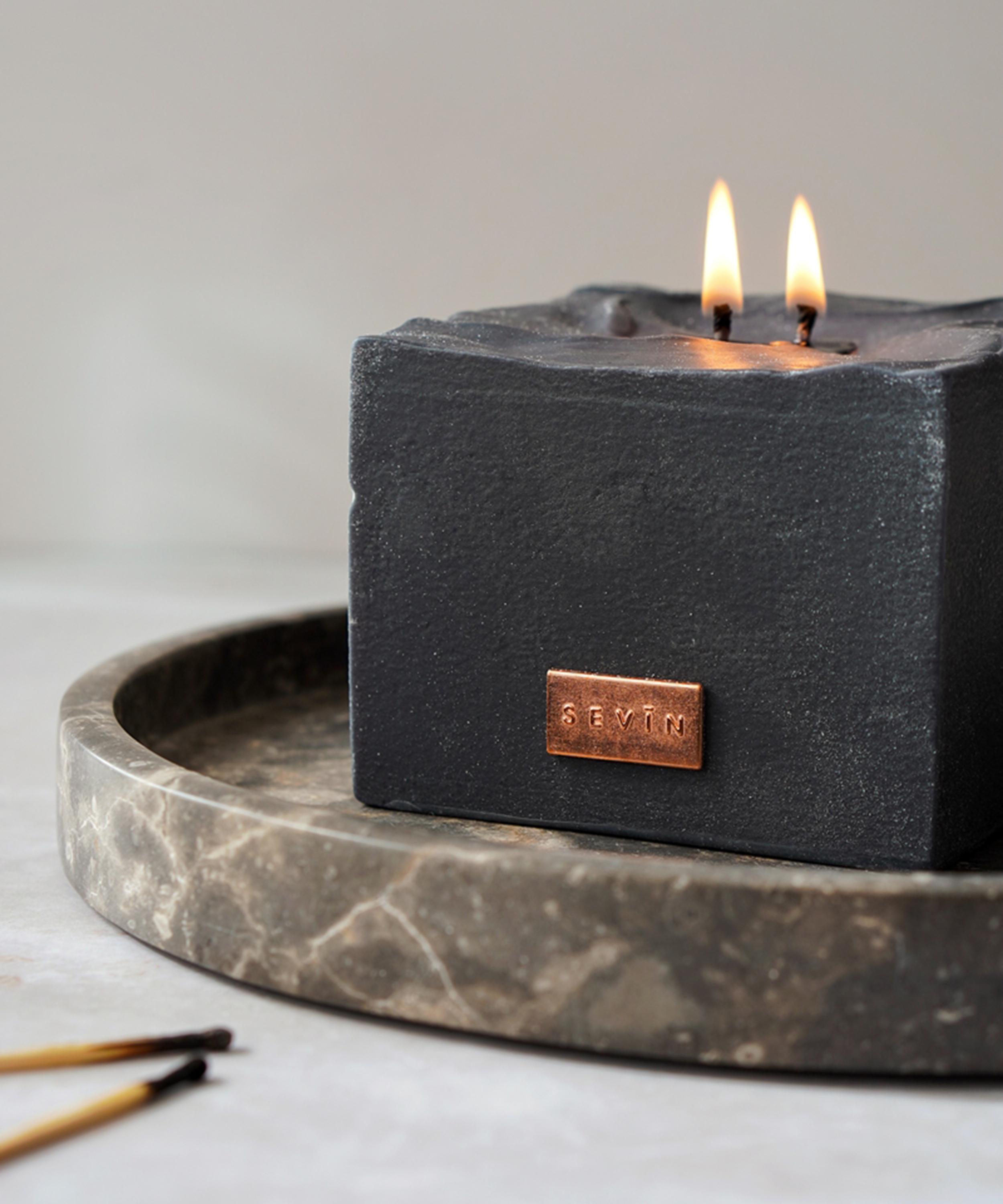 Sevin London - Marble Black Scented Candle 700g image number 1