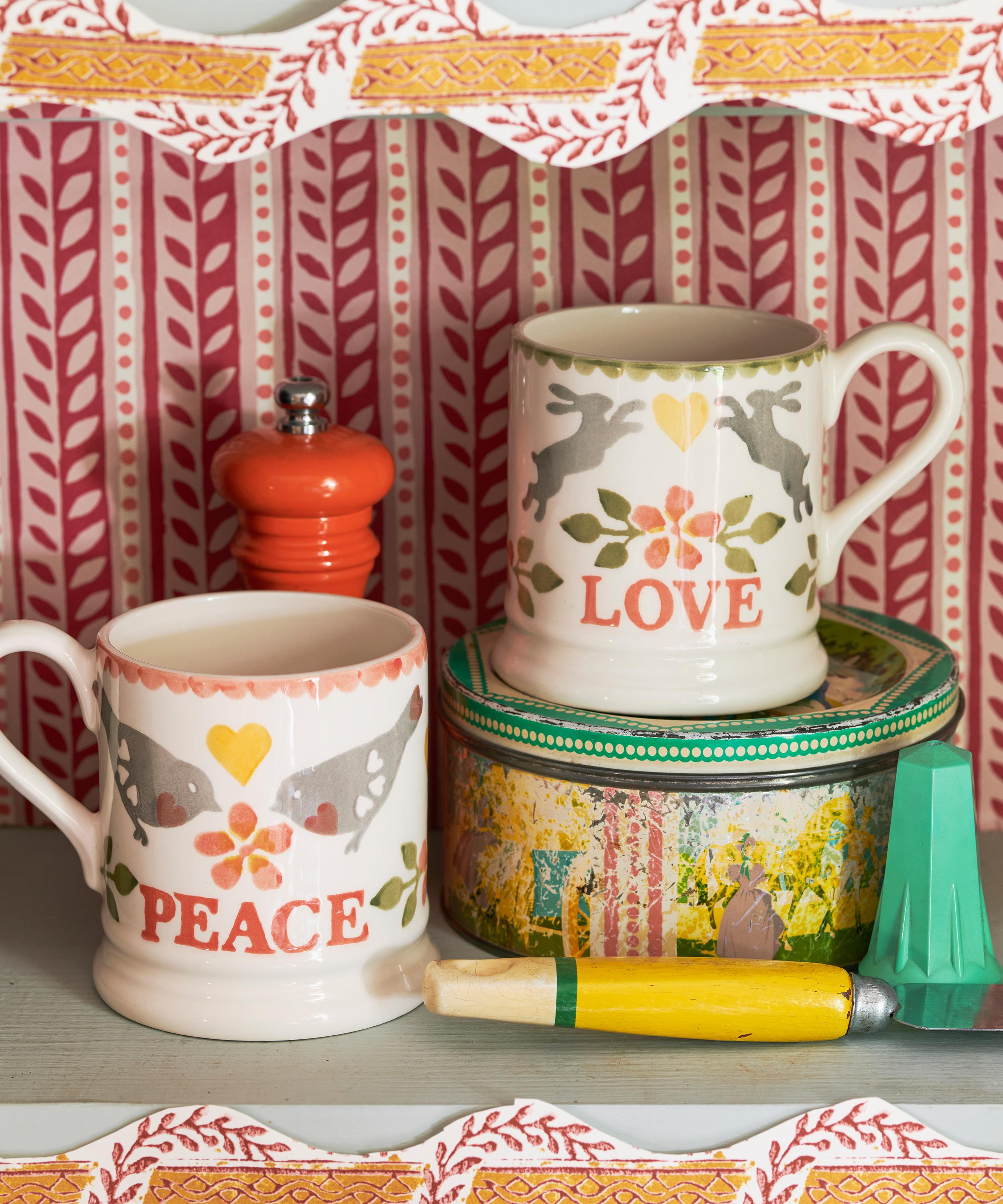 Emma Bridgewater Lovebirds Coral Boxed Half-Pint Mugs