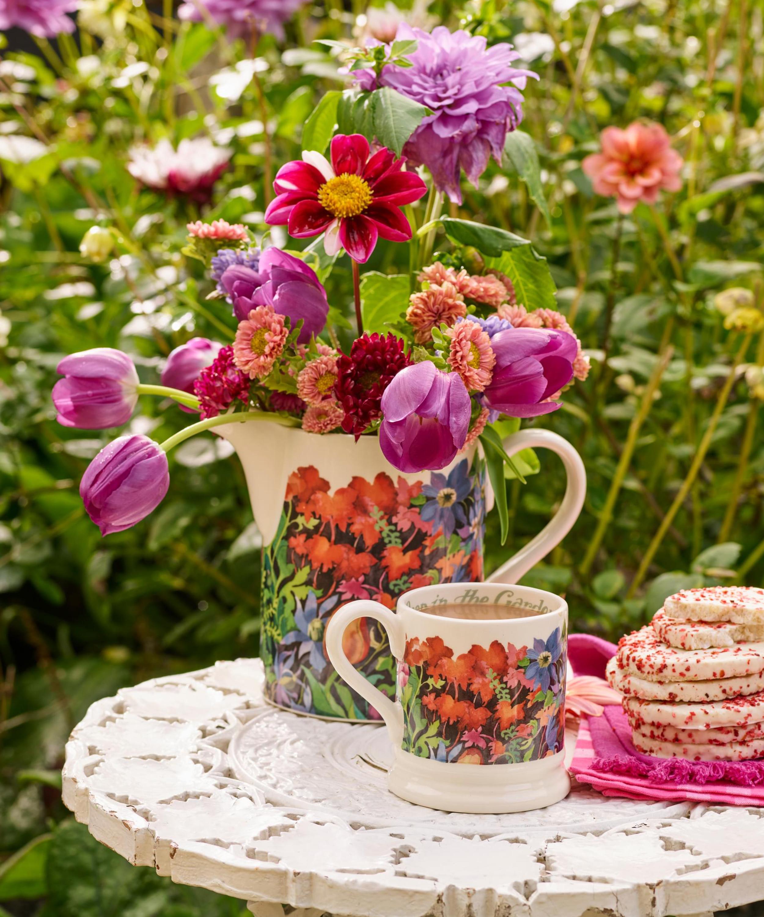 Emma Bridgewater - Deep in the Garden Large Straight Jug image number 1