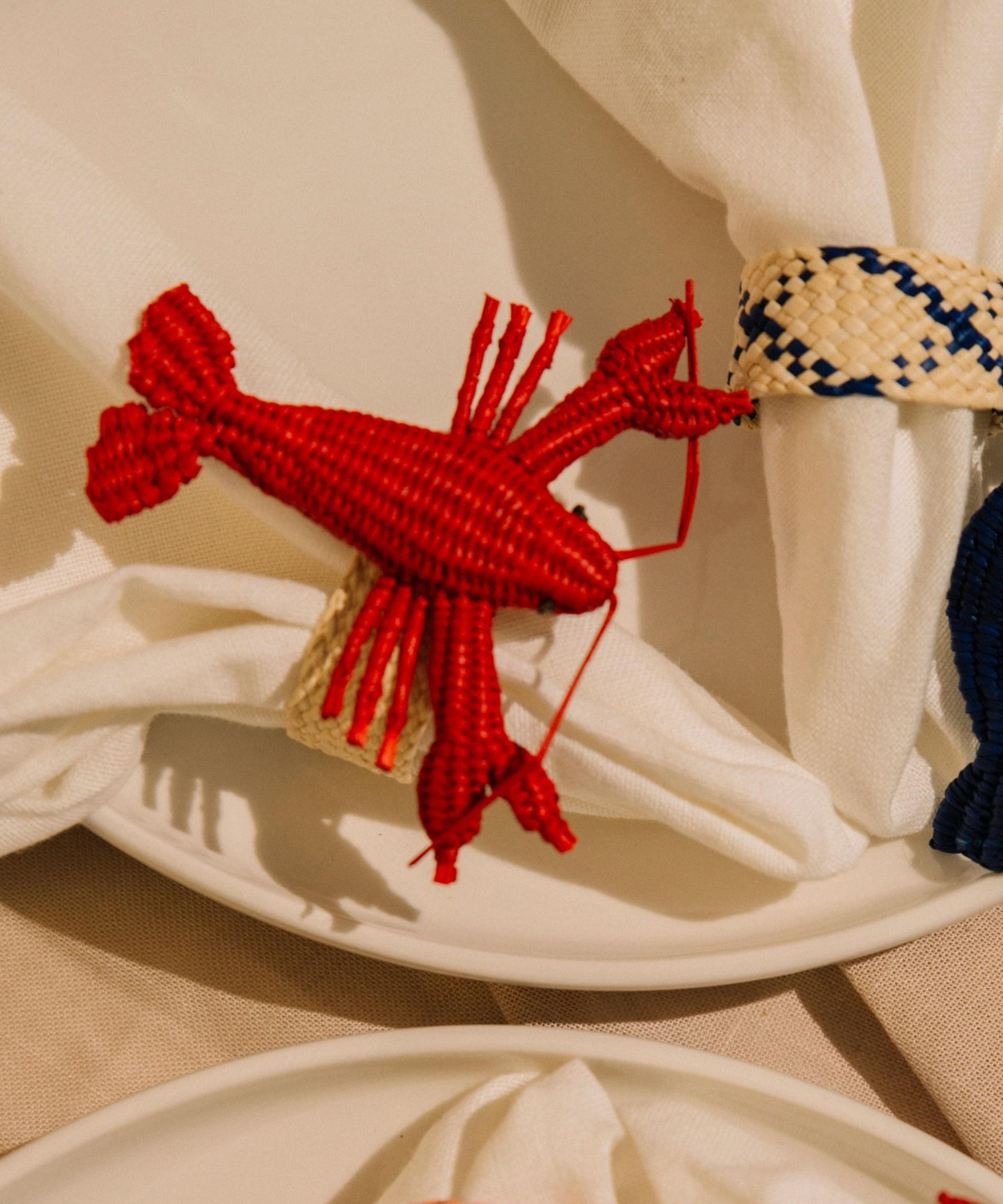 Coro Cora - Lobster Napkin Ring image number 1
