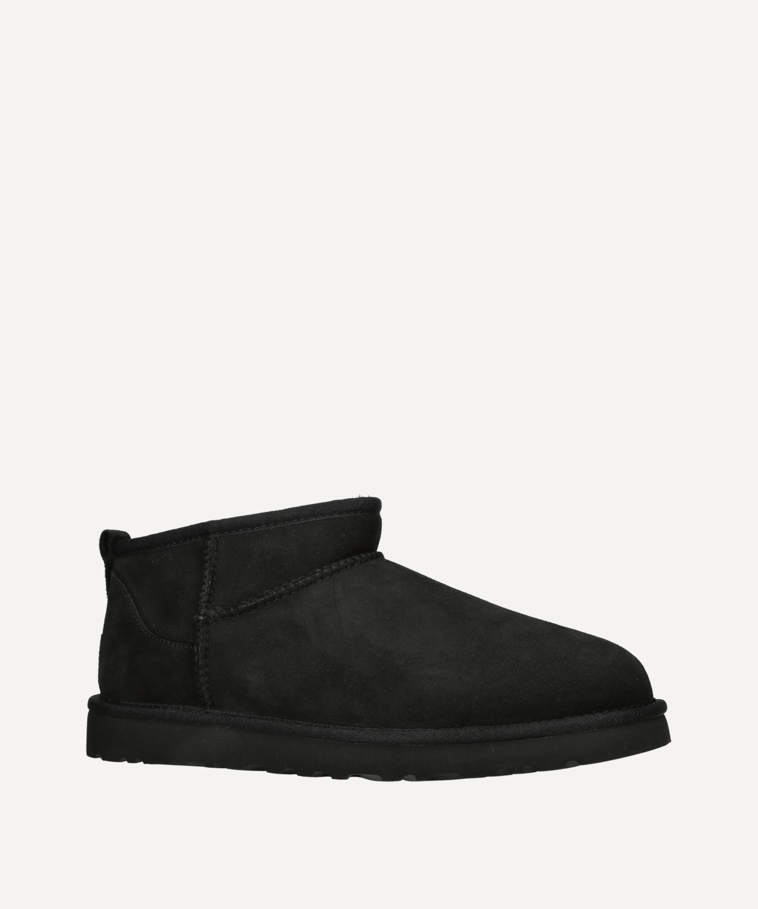 Ugg - Black Classic Mini II Boot