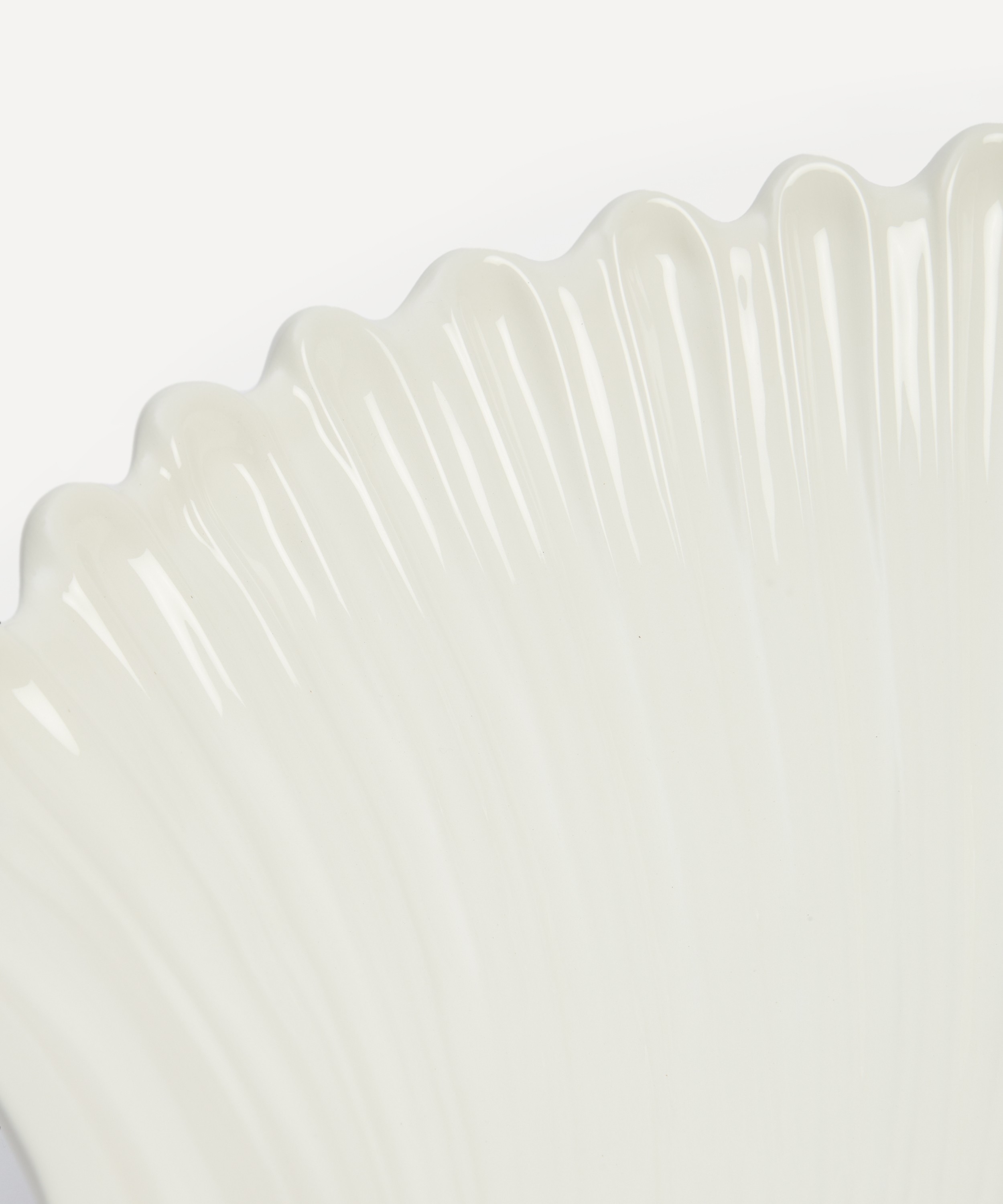 Barettoni - Large Ceramic Shell Bowl image number 3