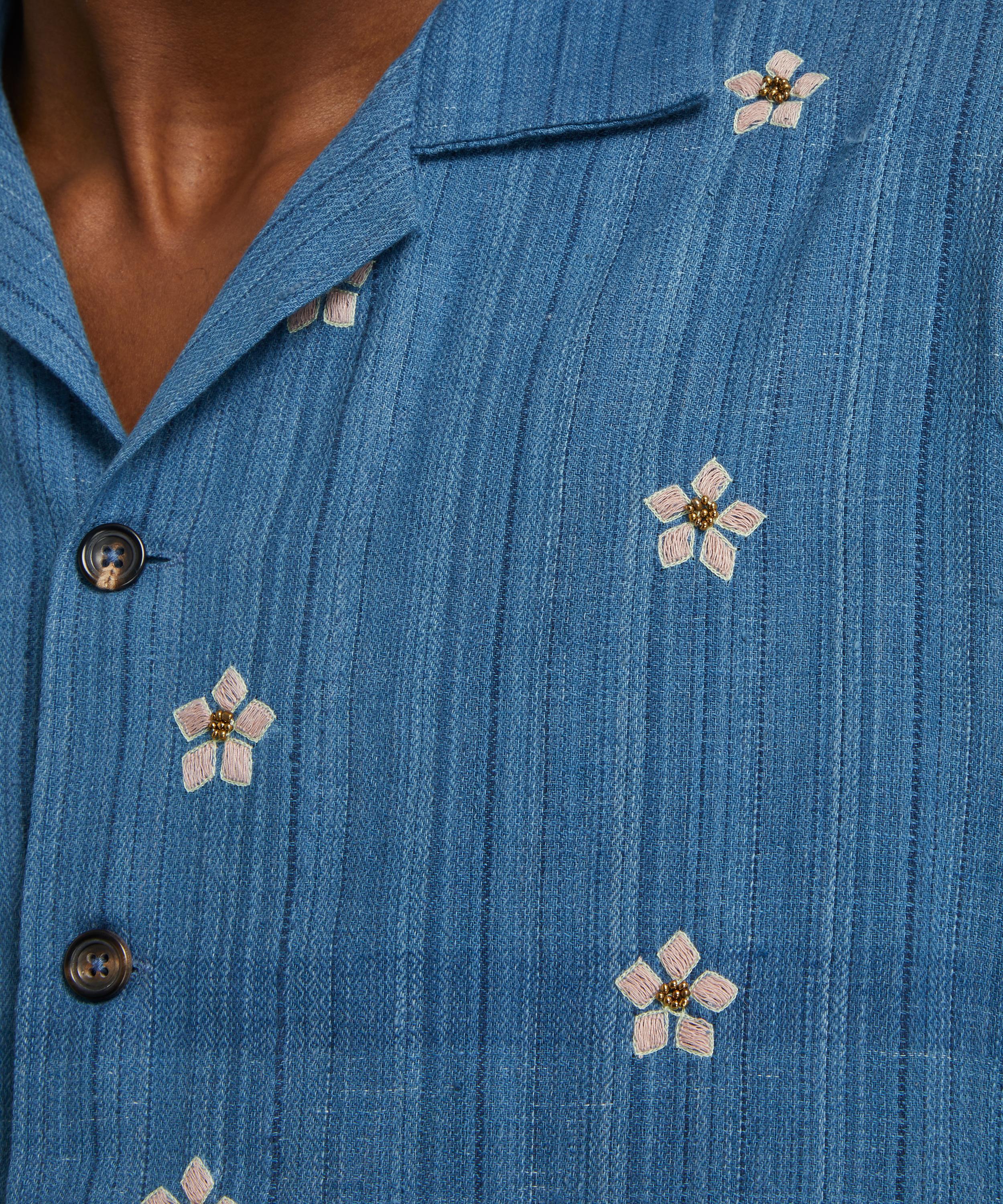 Kartik Research - Floral Embroidered Dobby Cotton Shirt image number 4