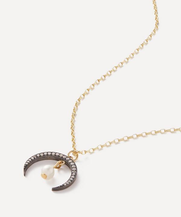 9ct gold Diamond and pearl pendant 9ct gold Diamond and pearl pendant
