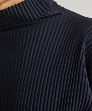 HOMME PLISSÉ ISSEY MIYAKE - Pleated Mock Neck T-Shirt image number 4