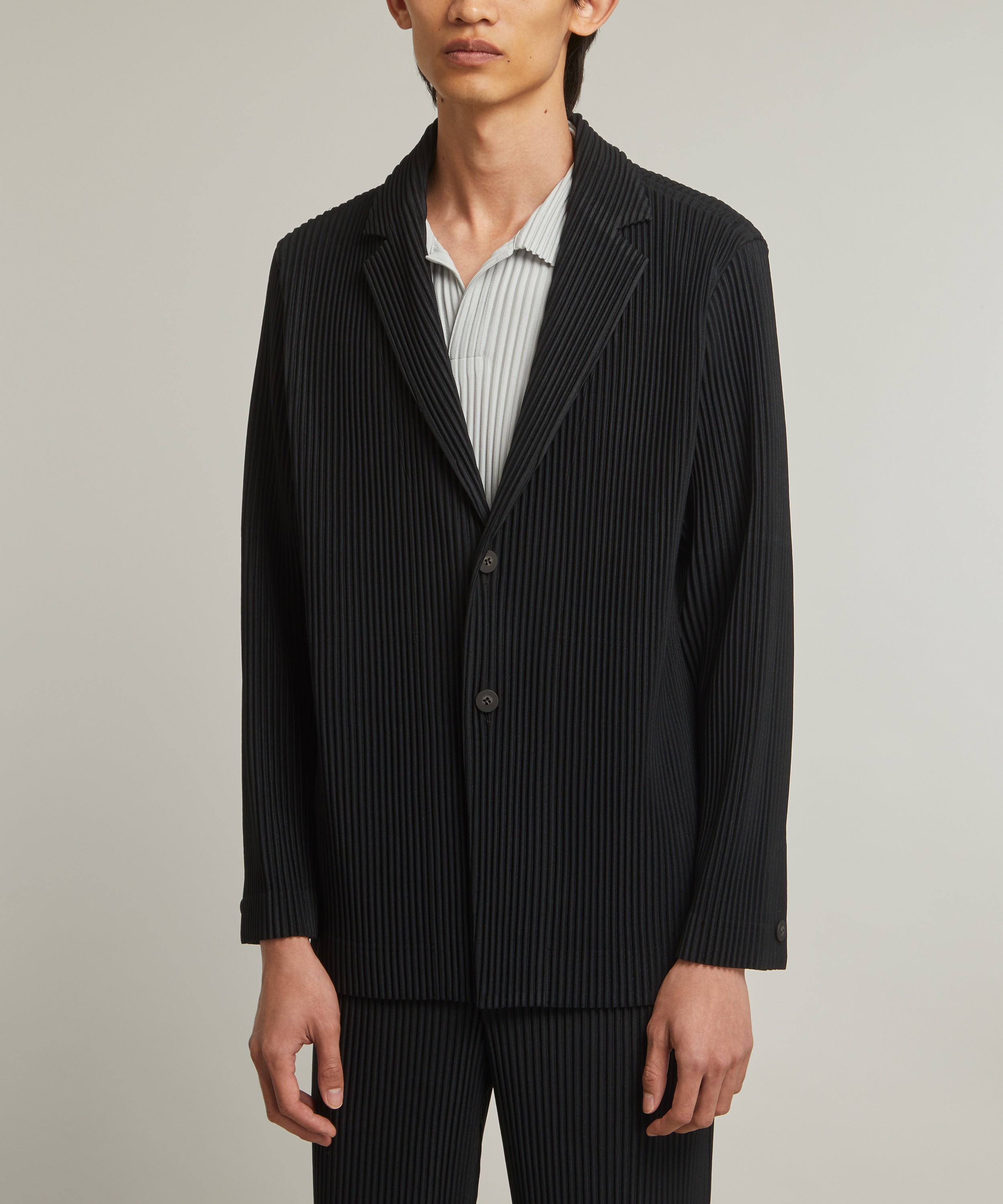 Homme Plisse Issey Miyake - Core Pleated Long Blazer image number 2